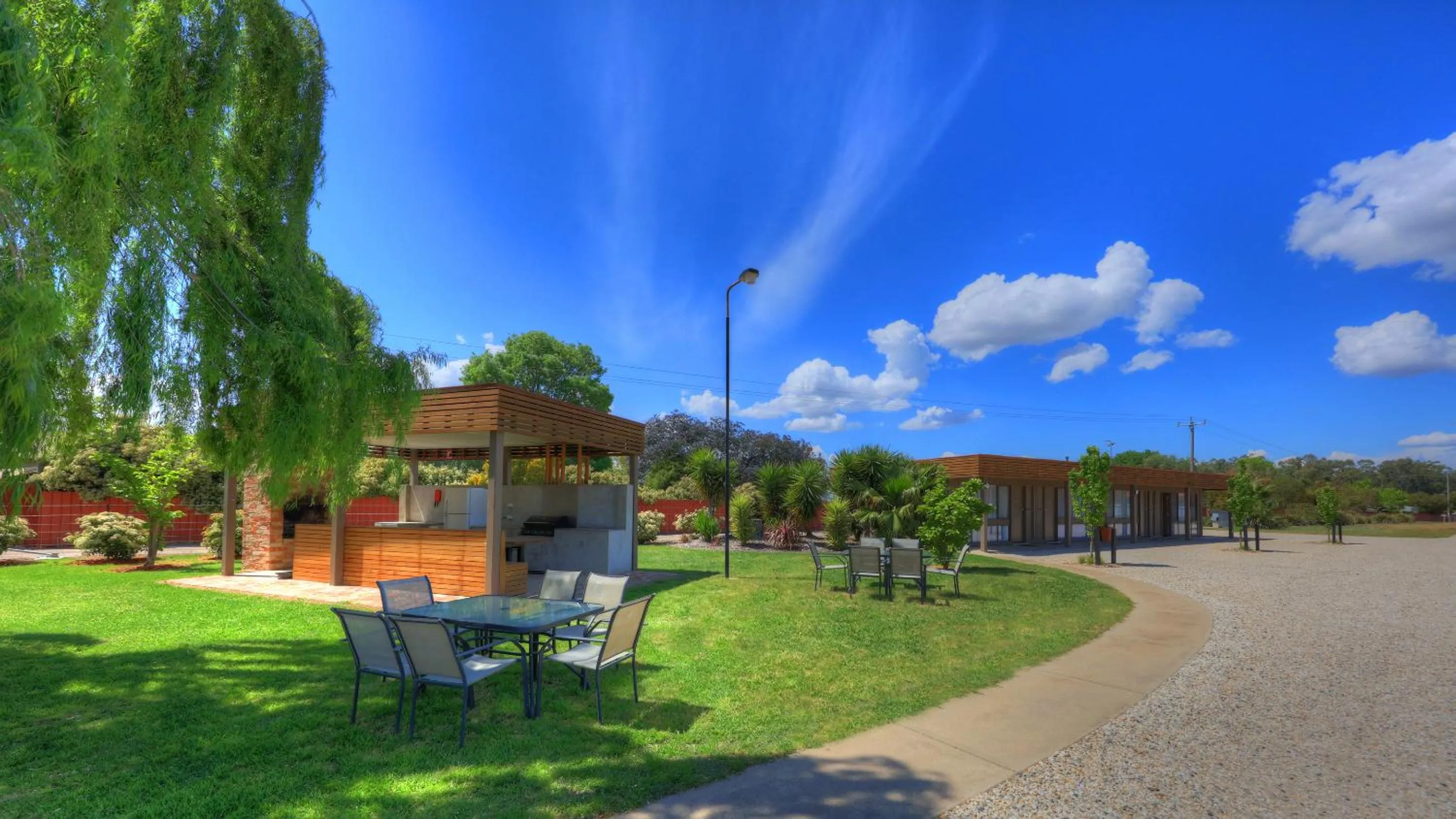 Communal kitchen in Motel Meneres