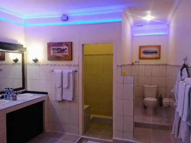 Bathroom in Bali Paradise Hotel Boutique Resort