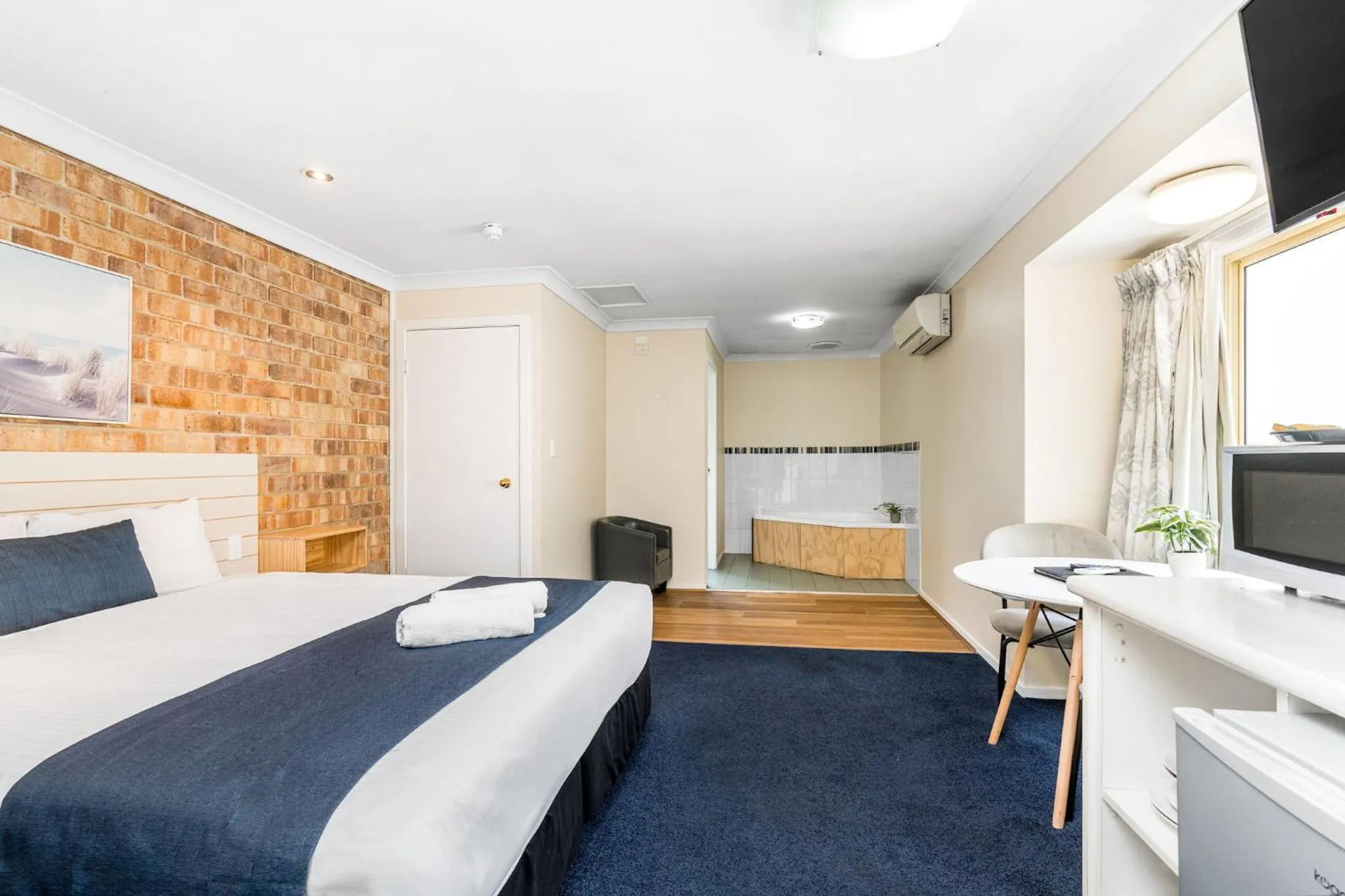 Bed in Lismore Wilson Motel