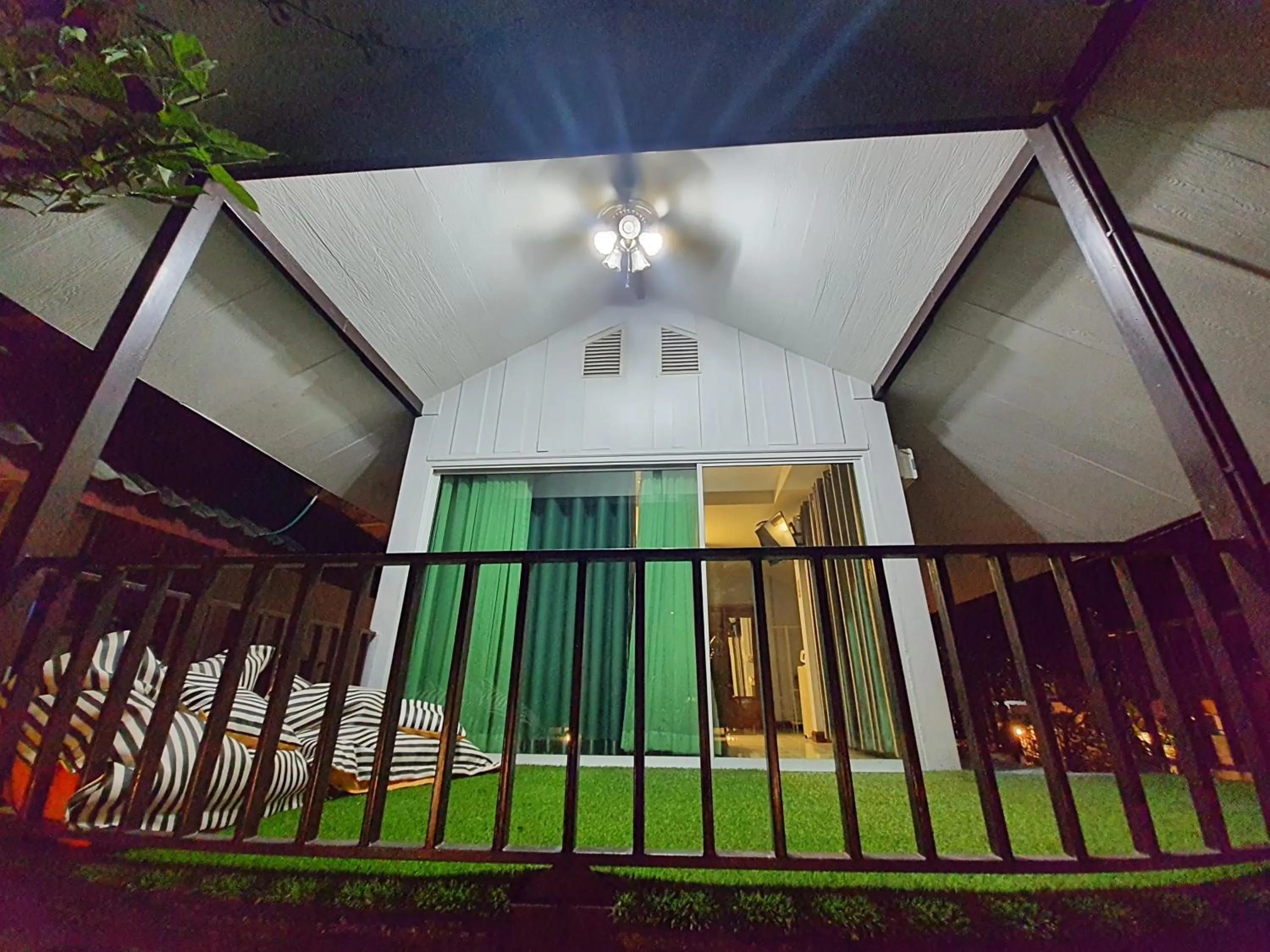 Pan Din Boutique Guest House