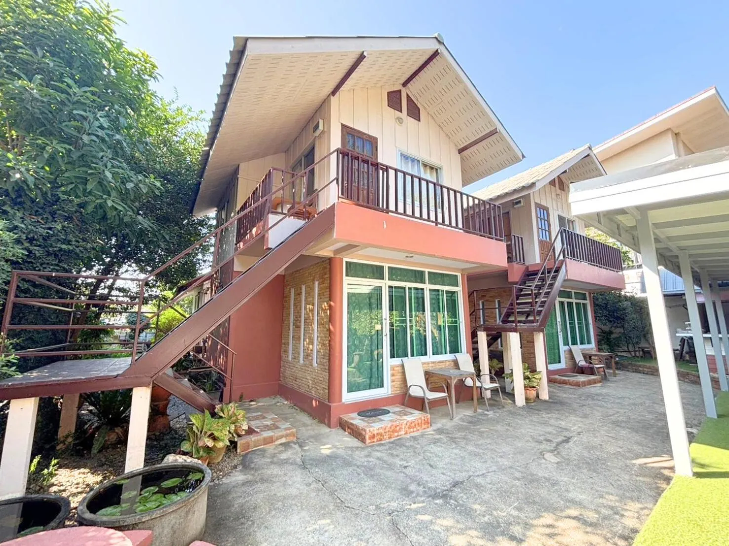 Pan Din Boutique Guest House