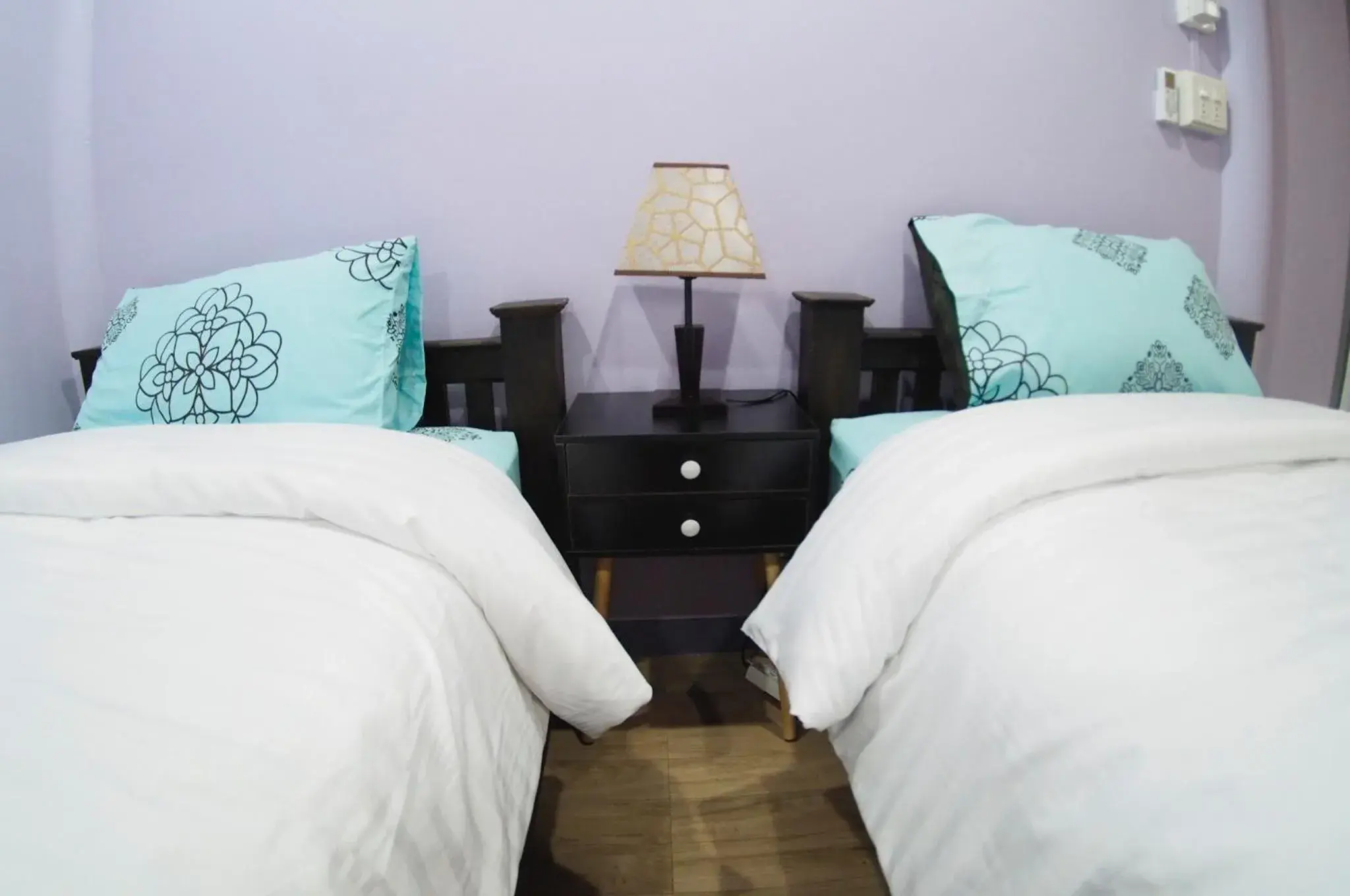 Twin Room with Private Bathroom in Pan Din Boutique Guest House Twin Room with Private Bathroom in Pan Din Boutique Guest House