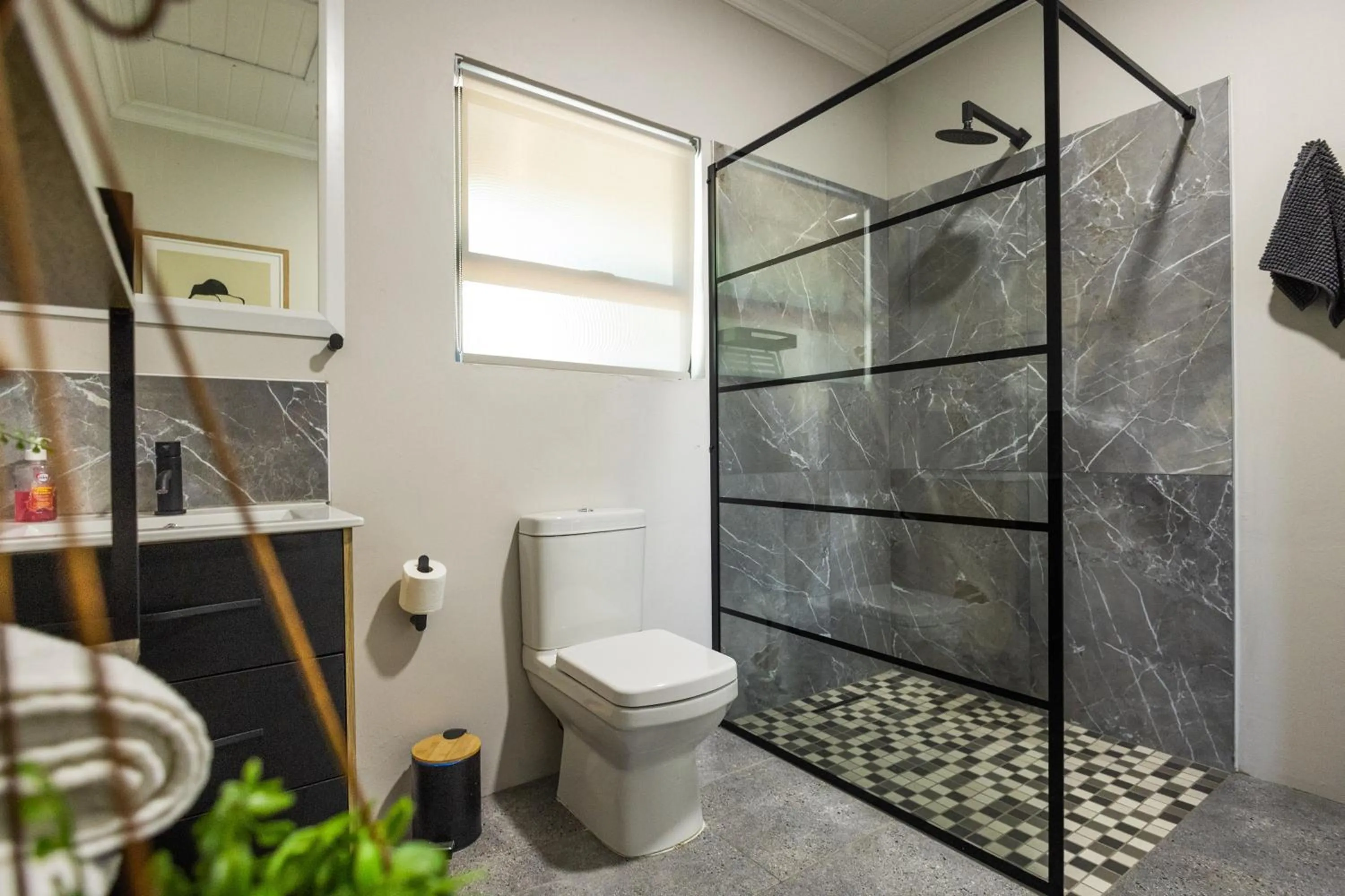 Bathroom in Lavender Hill Country Estate and Wedding Venue