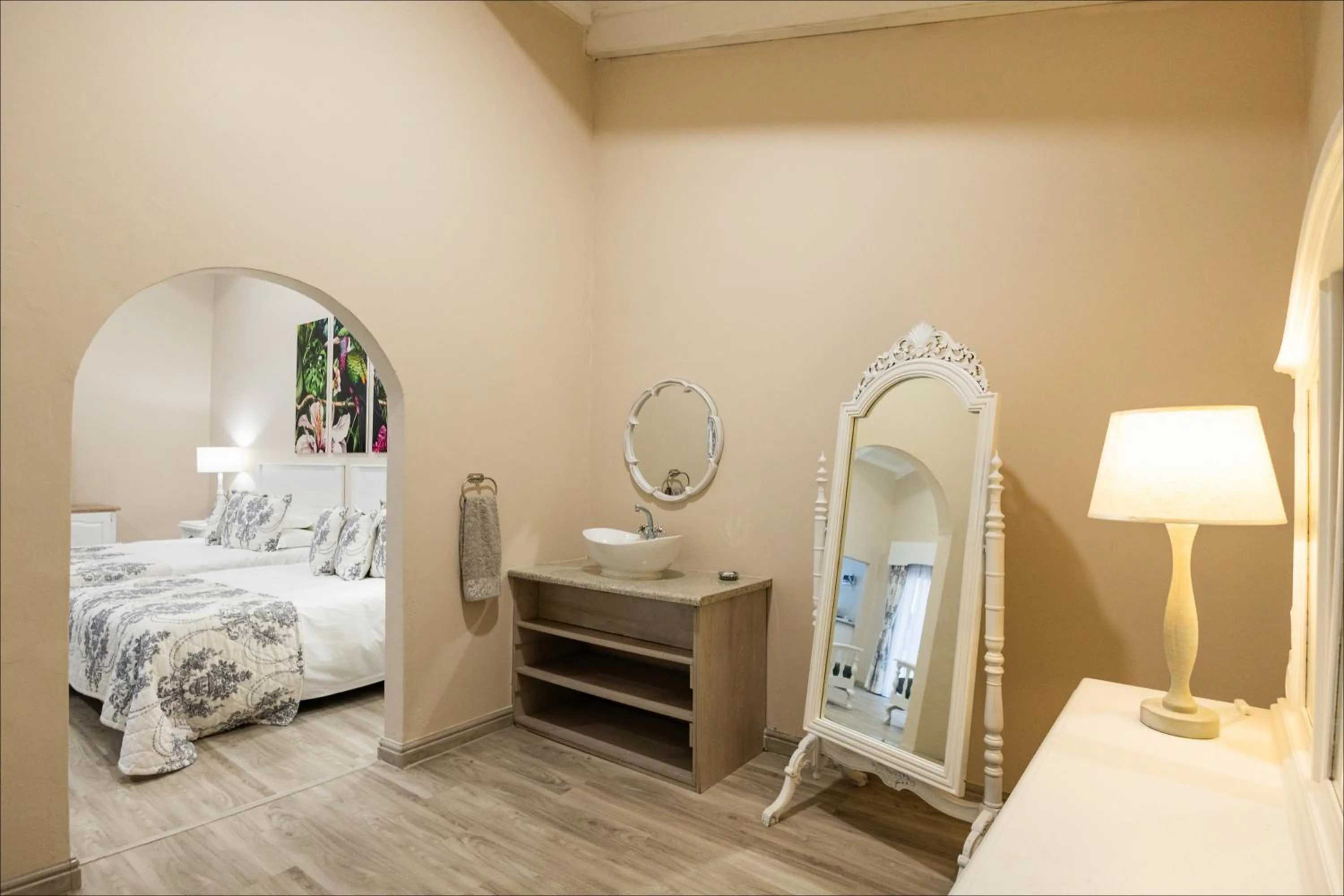 Bed in Lavender Hill Country Estate and Wedding Venue