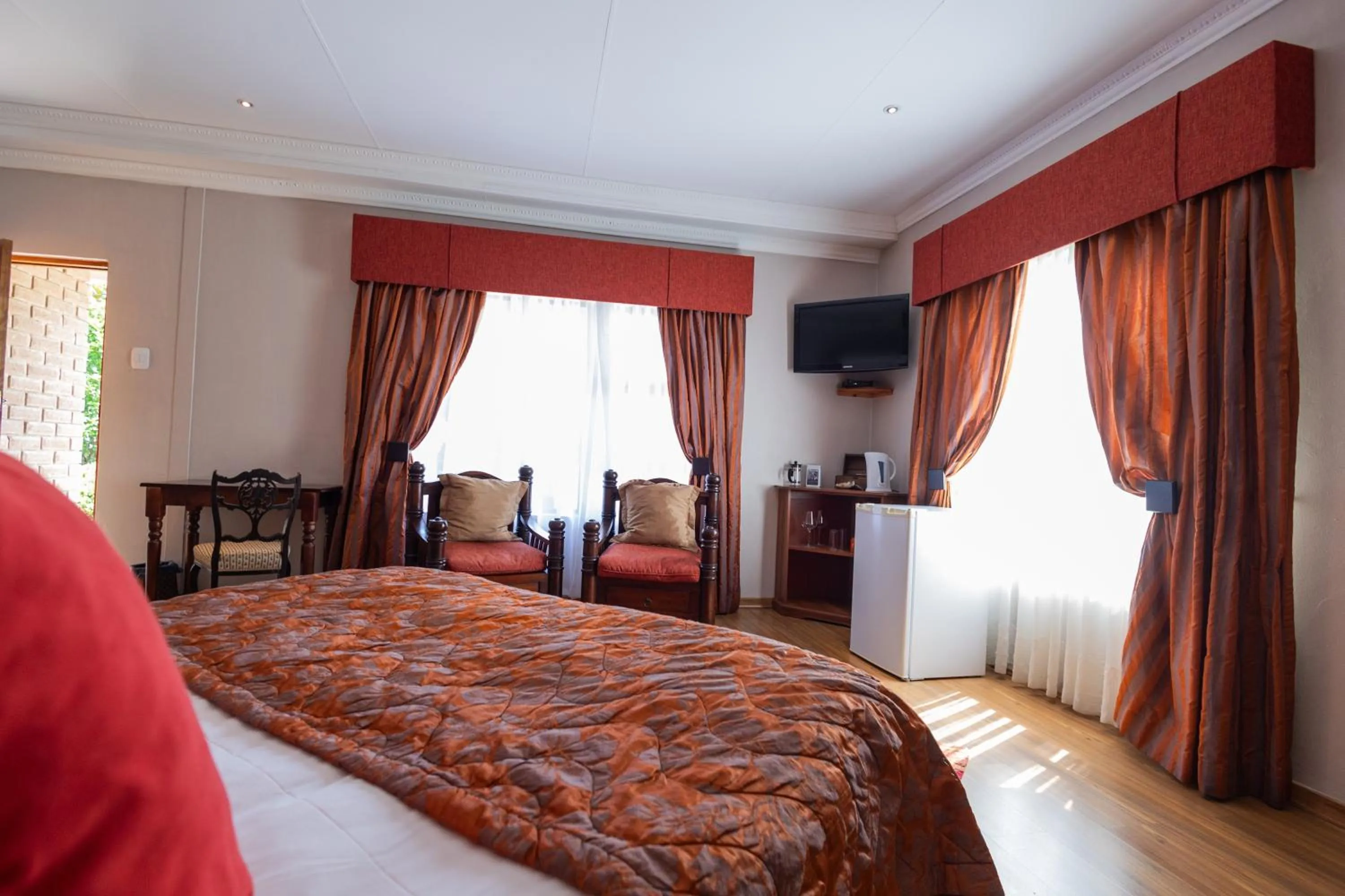 Bedroom, Bed in Lavender Hill Country Estate and Wedding Venue