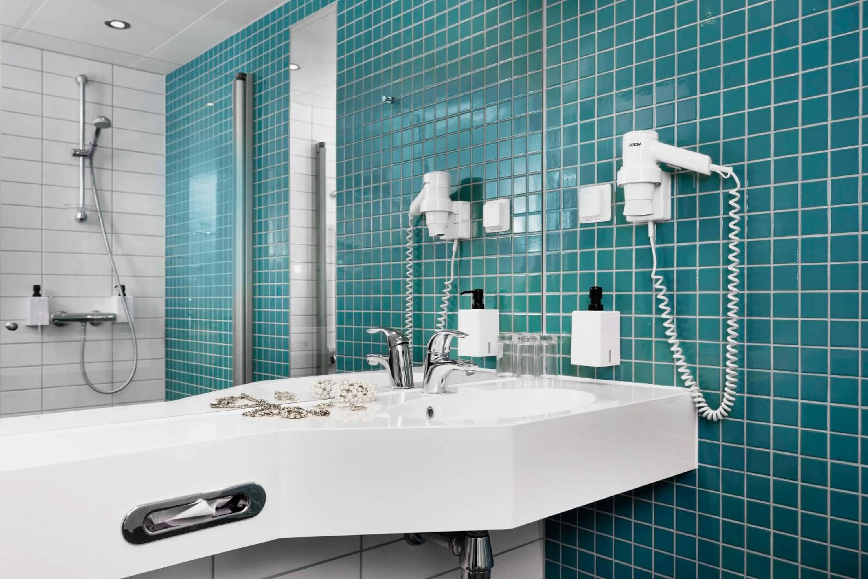 Bedroom in Scandic Narvik