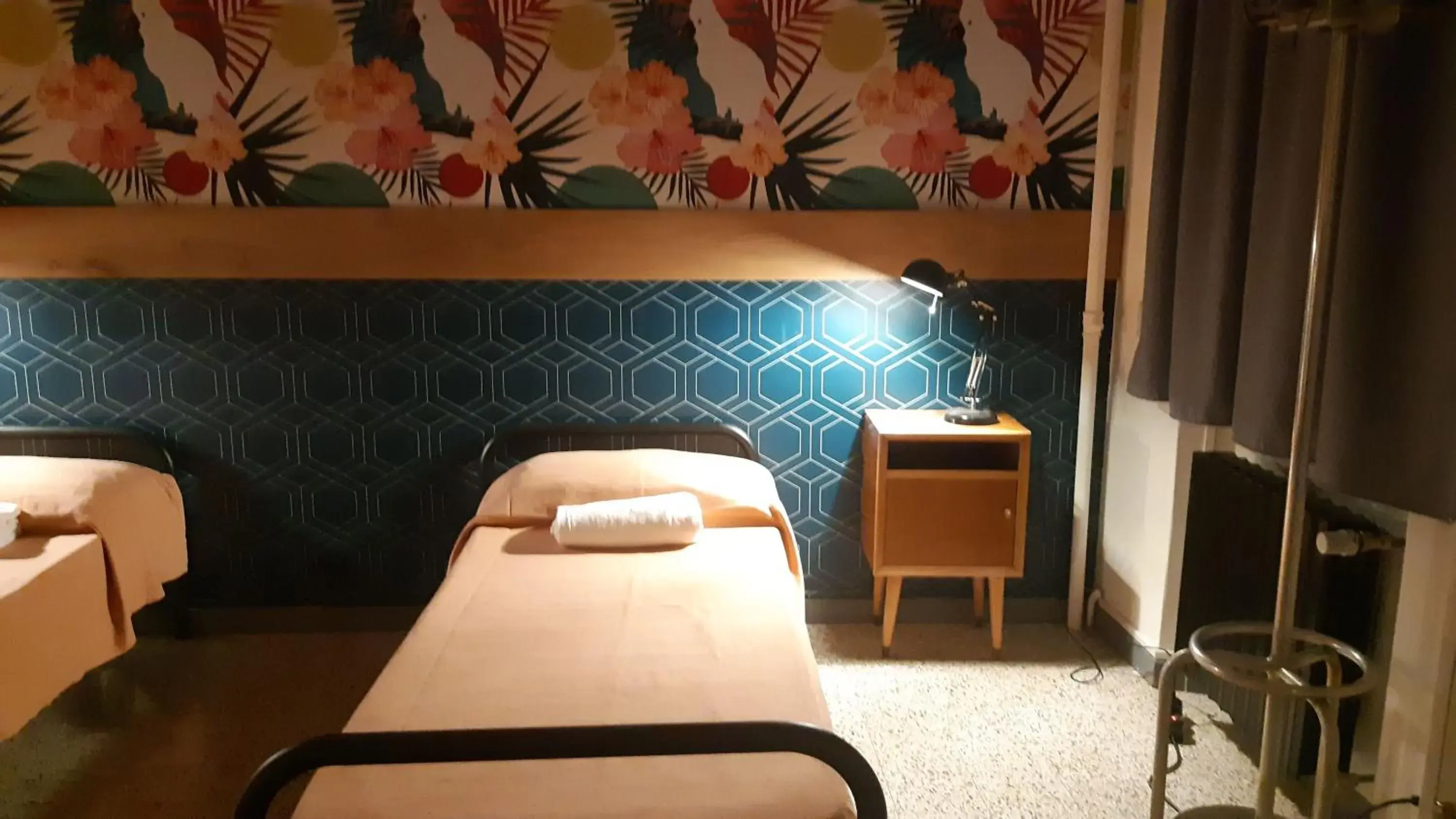 Bed in 3-Bed Mixed Dormitory Room in Ostello Tasso Bed in 3-Bed Mixed Dormitory Room in Ostello Tasso