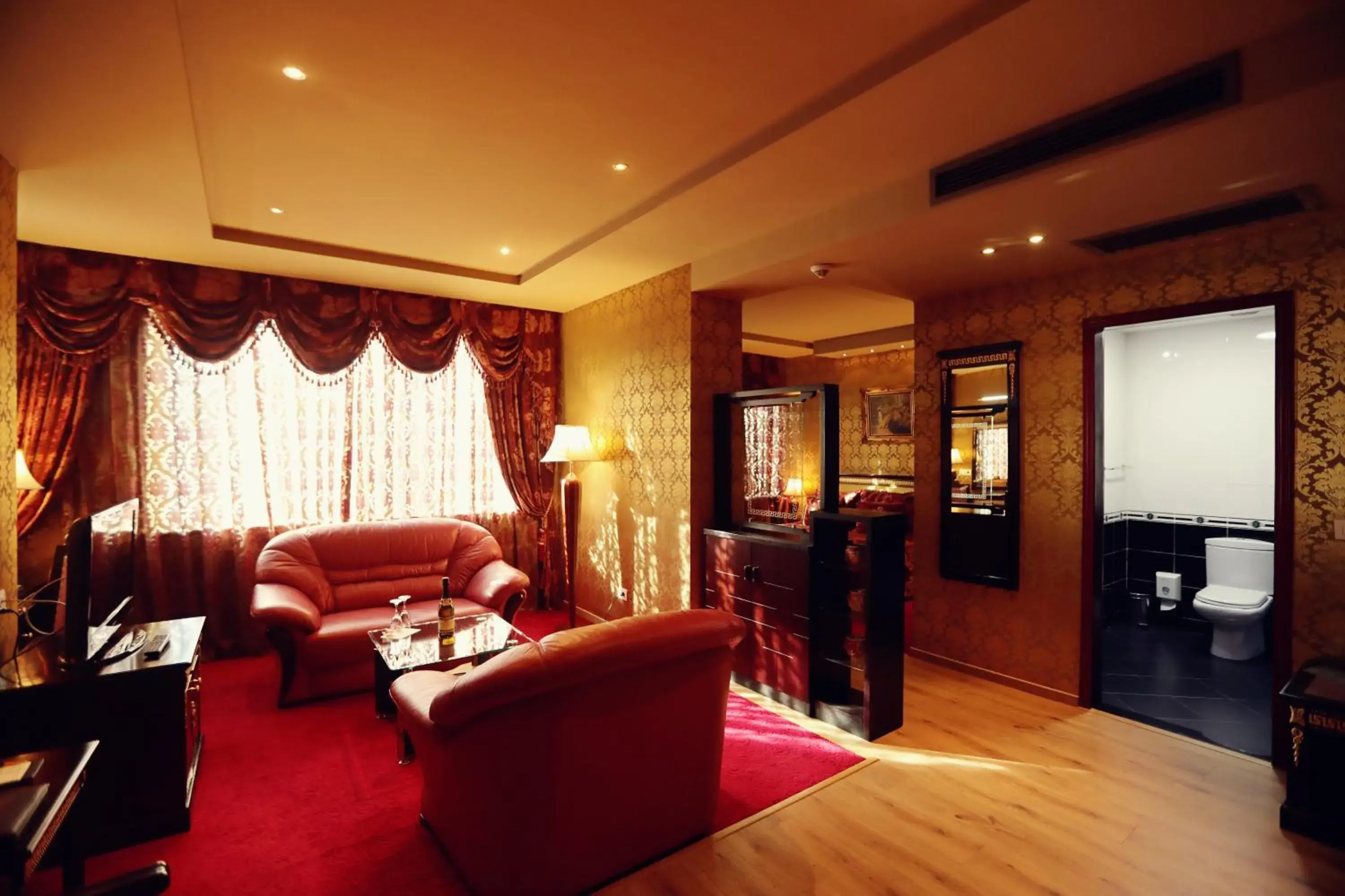 Suite in Shkoder Grand Hotel Europa, Affiliated by Melia Suite in Shkoder Grand Hotel Europa, Affiliated by Melia