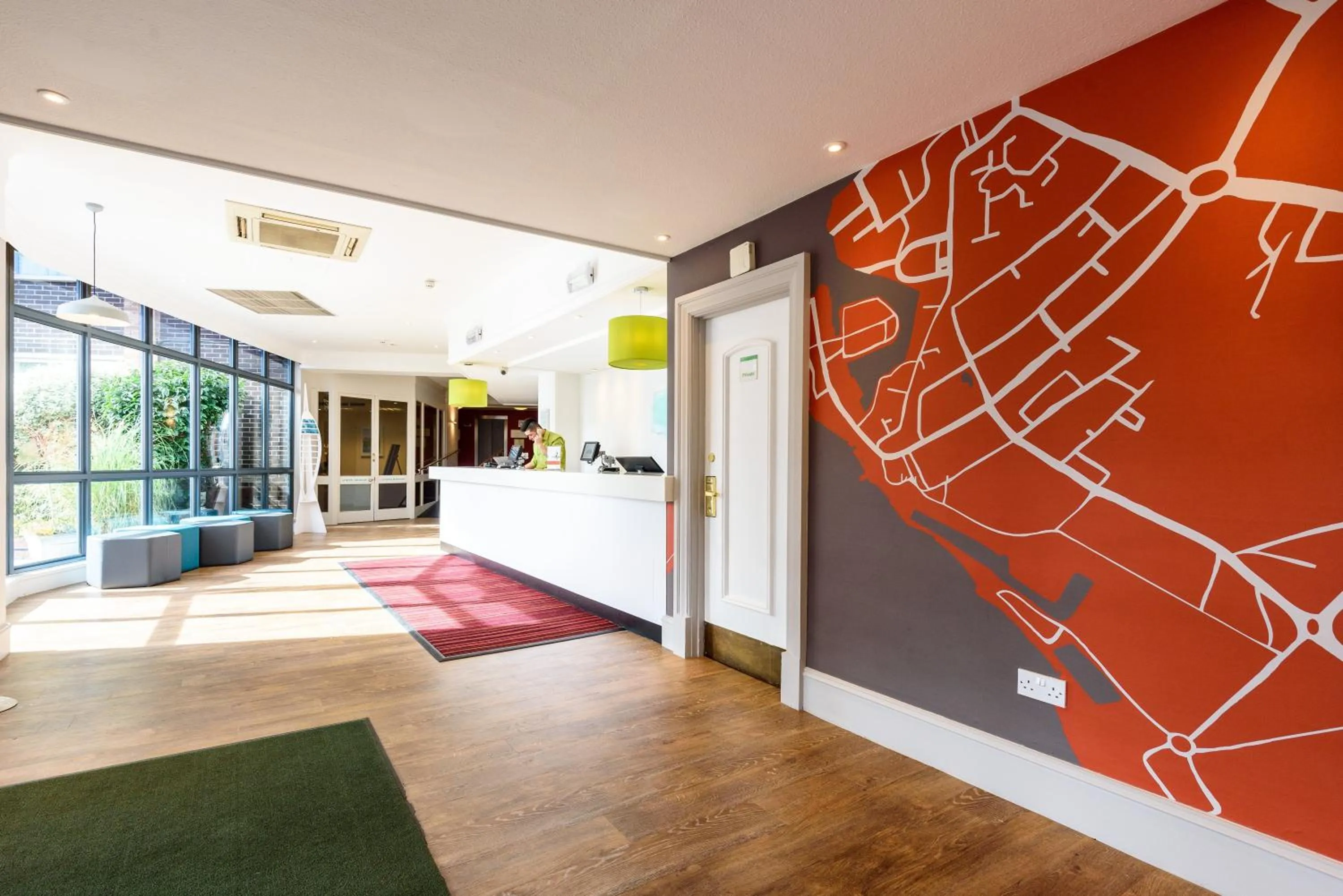 Property building in Holiday Inn Portsmouth by IHG