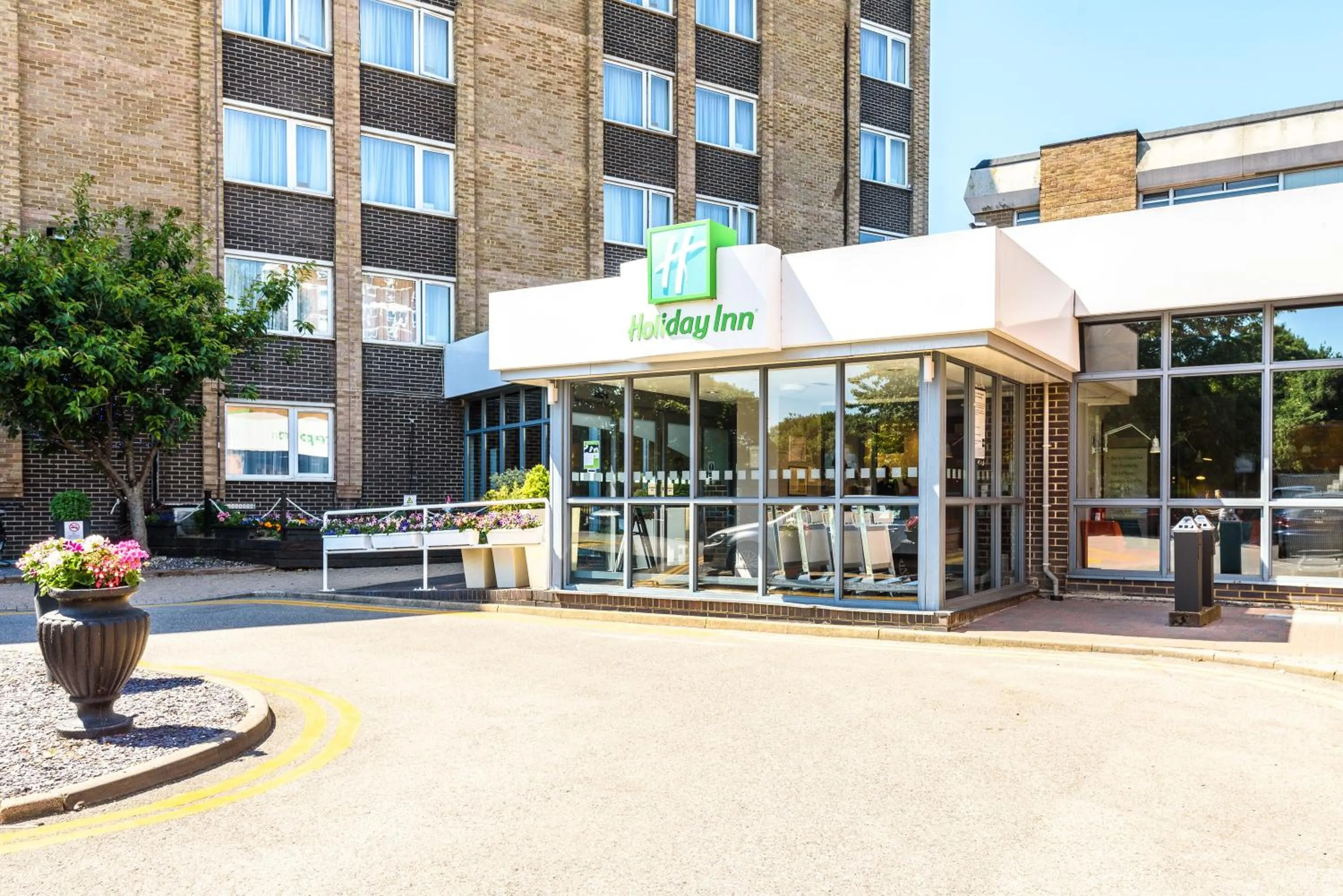 Property building in Holiday Inn Portsmouth by IHG