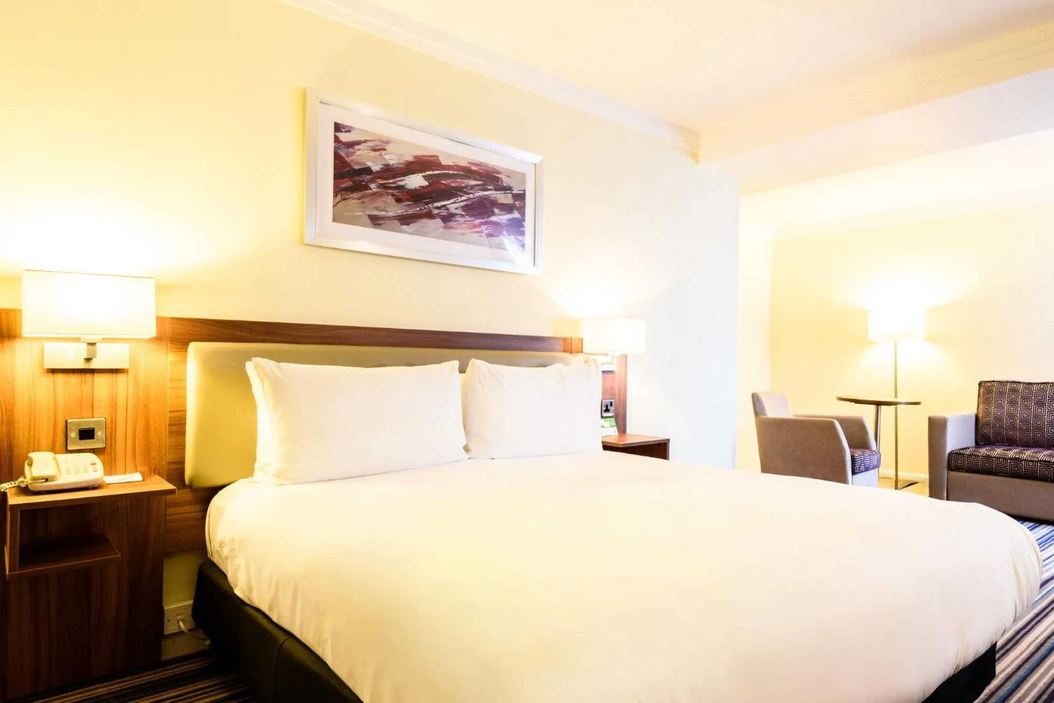 Photo of the whole room, Bed in Holiday Inn Portsmouth by IHG