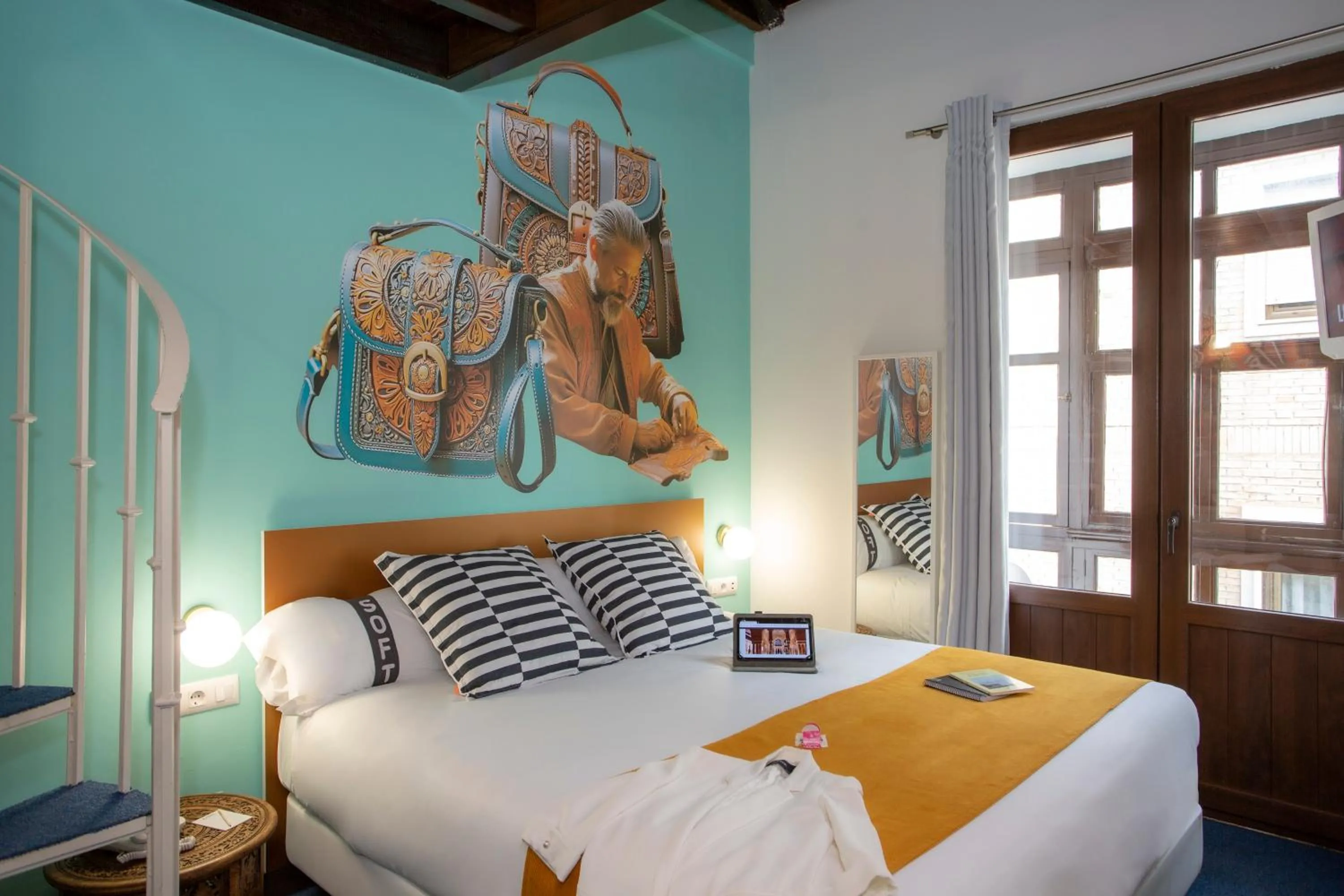 Photo of the whole room, Bed in Casual Ilbira Granada