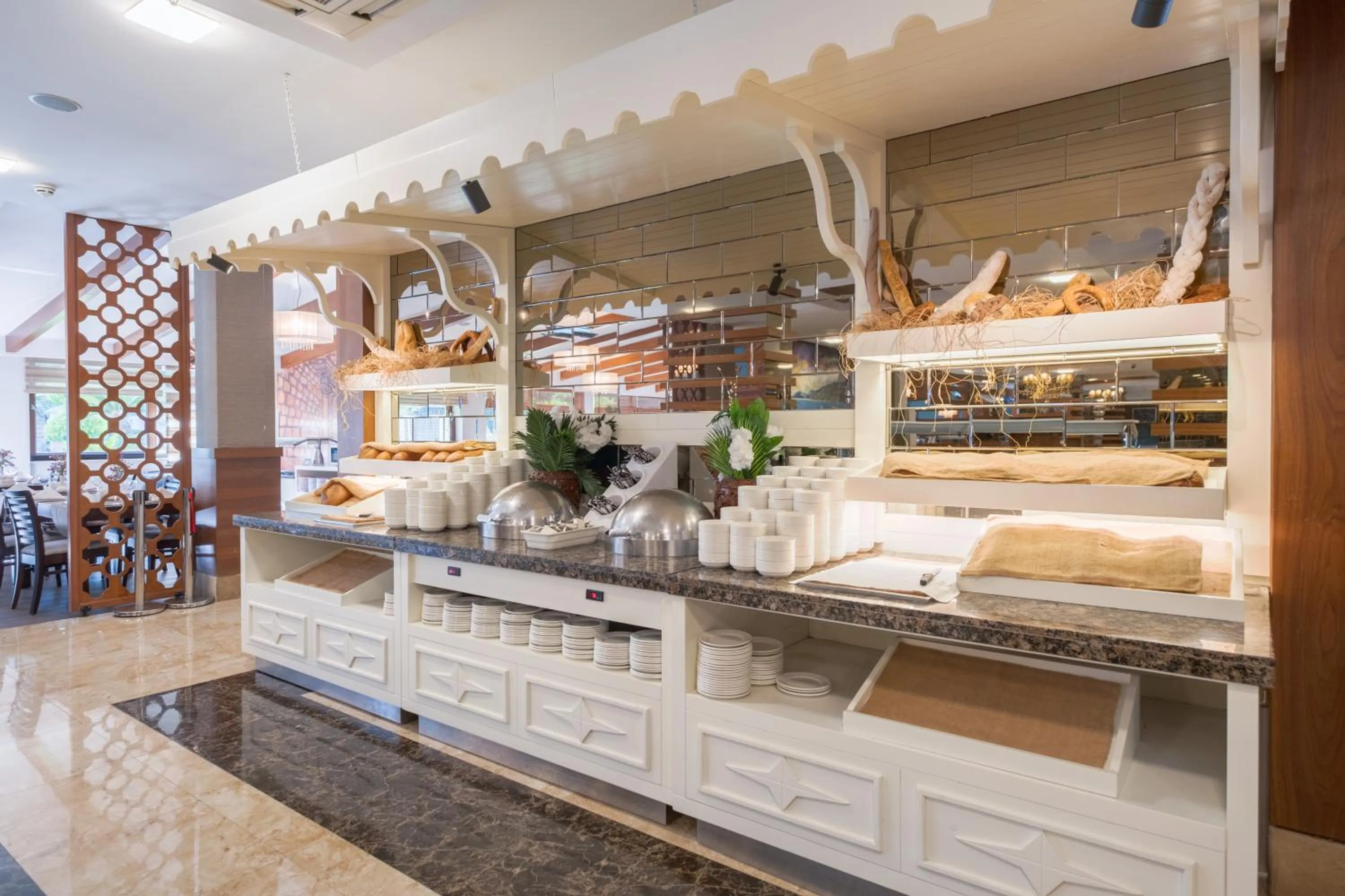 Restaurant/places to eat in Fame Residence Goynuk