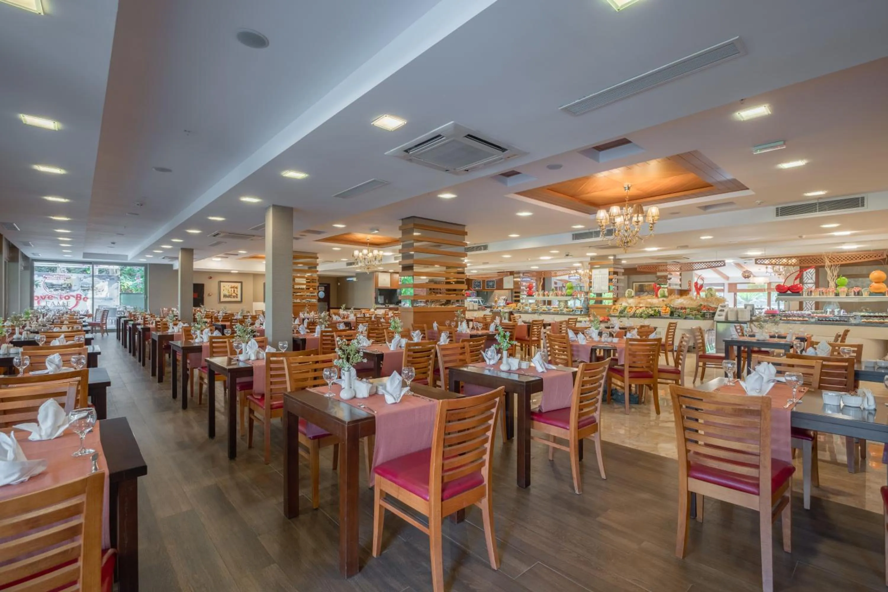 Restaurant/places to eat in Fame Residence Goynuk