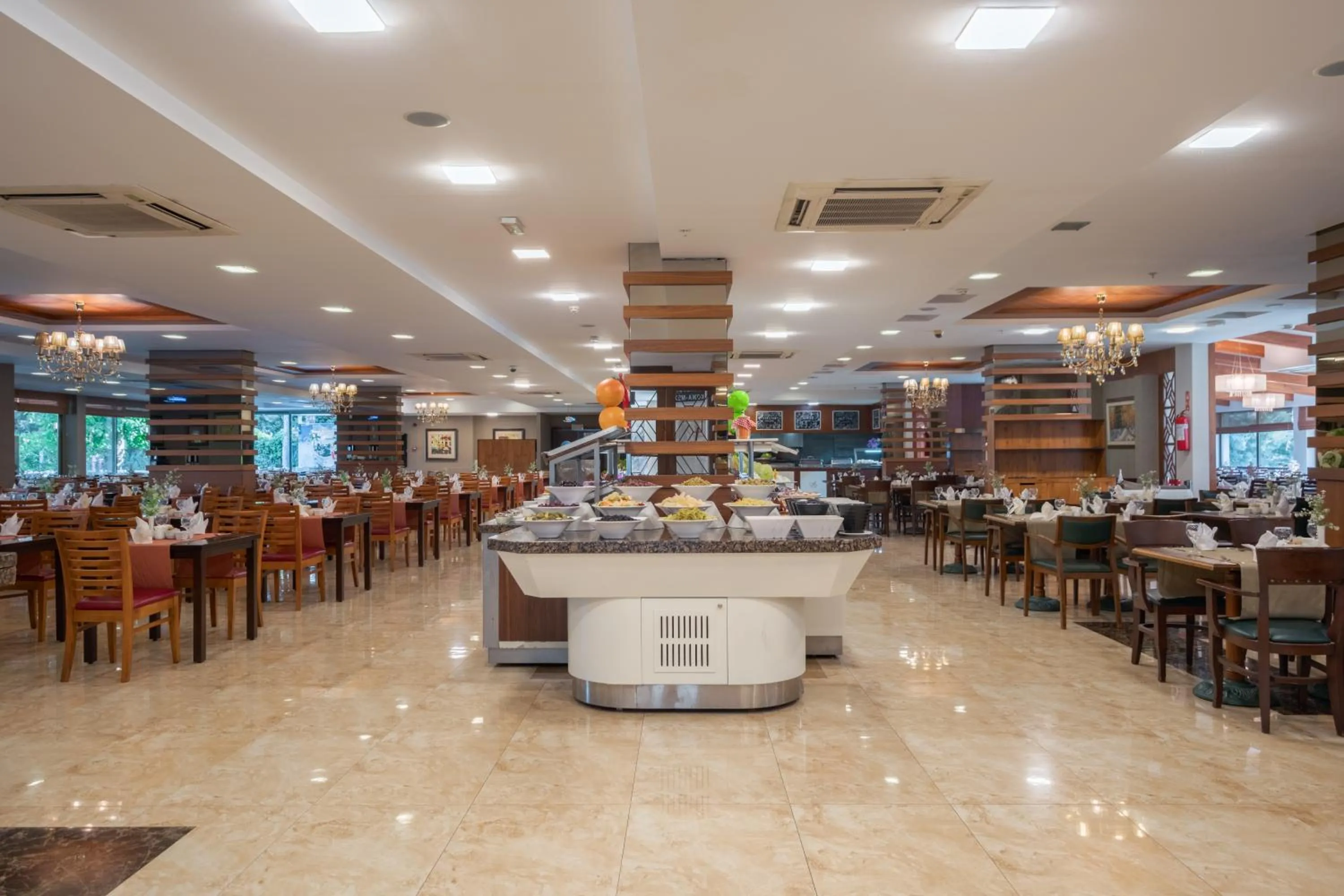 Restaurant/places to eat in Fame Residence Goynuk