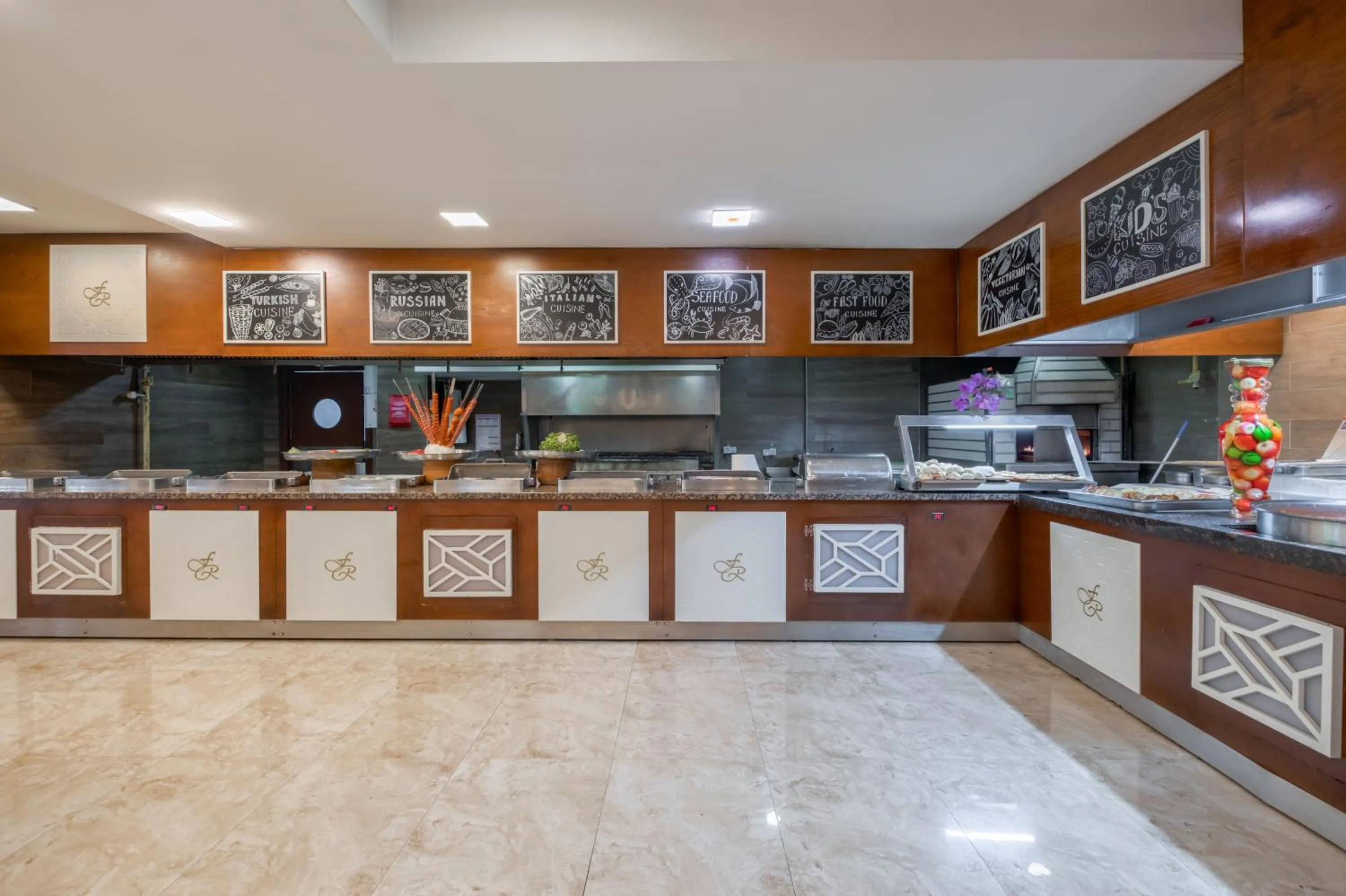 Restaurant/places to eat in Fame Residence Goynuk