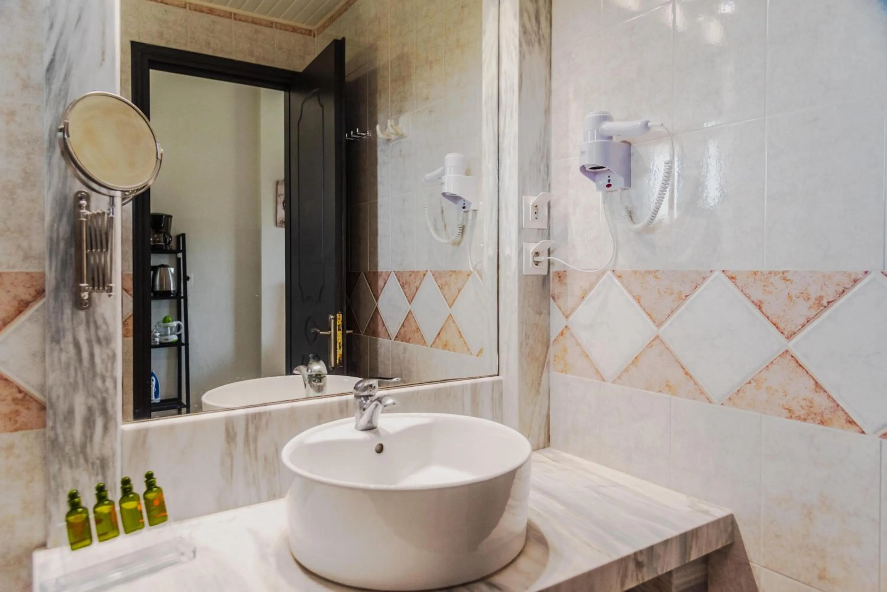 Bathroom in Riposo Studios & Apartments
