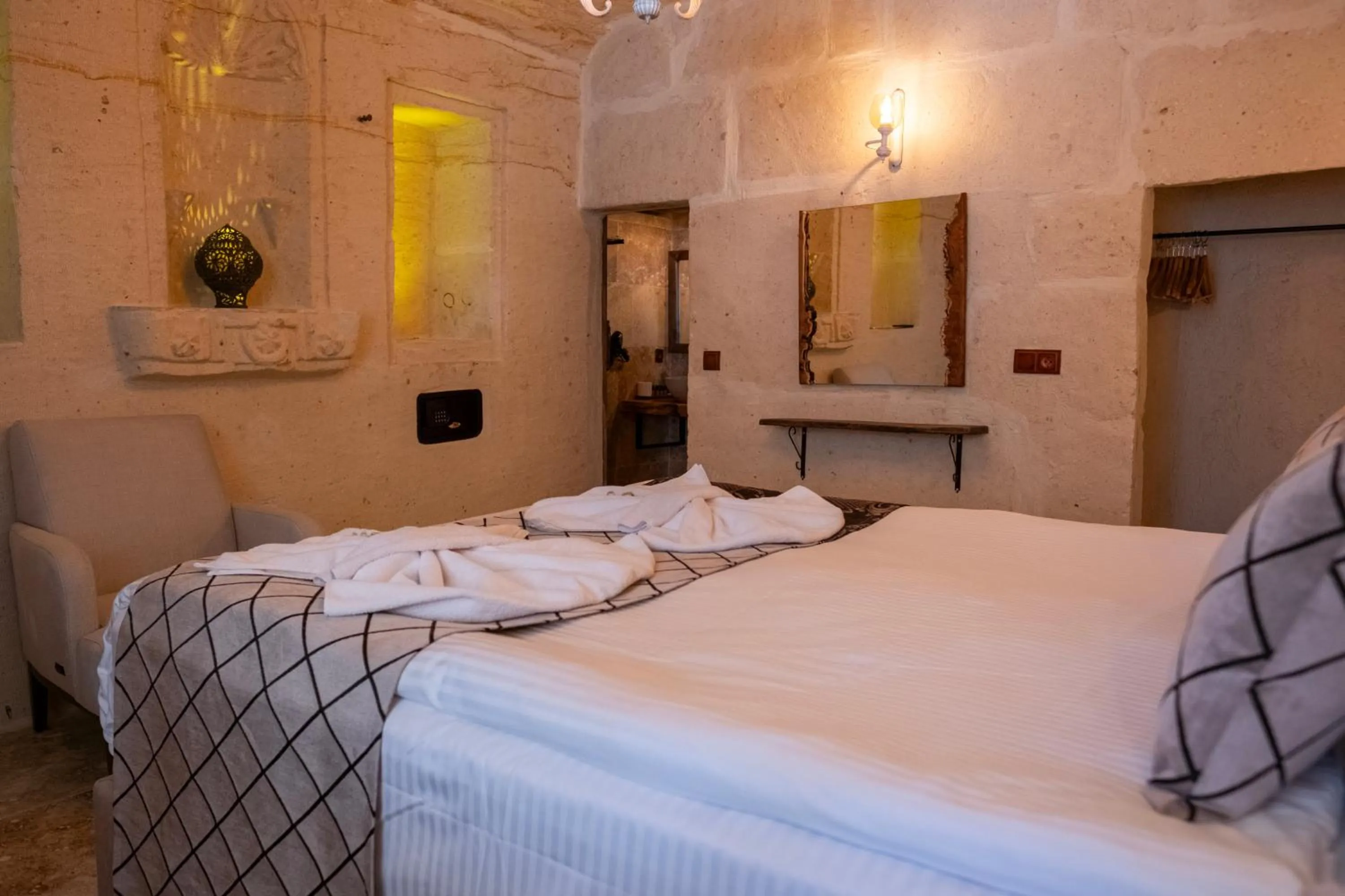 Bed in Urgup Evi Cave Hotel