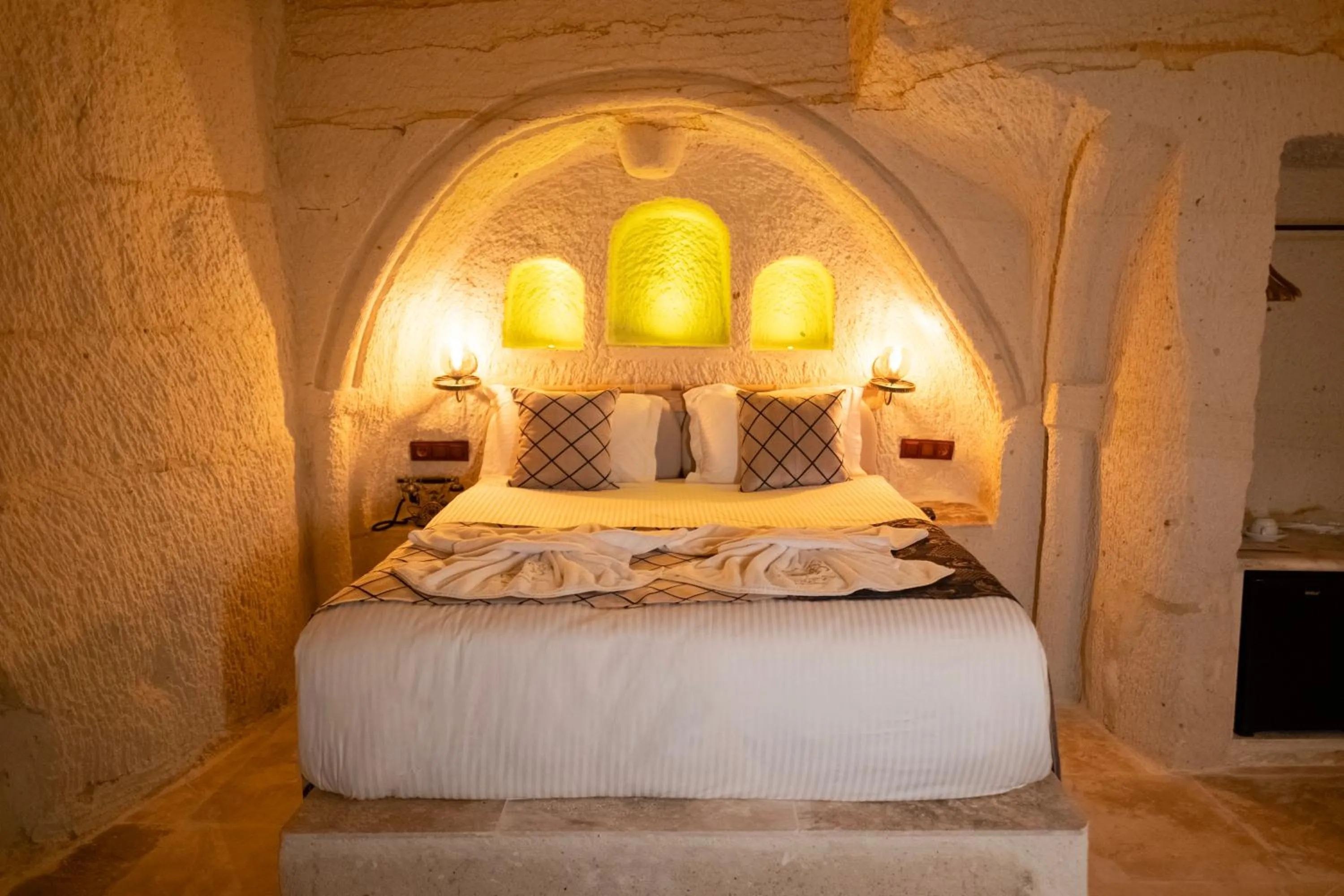 Bed in Urgup Evi Cave Hotel