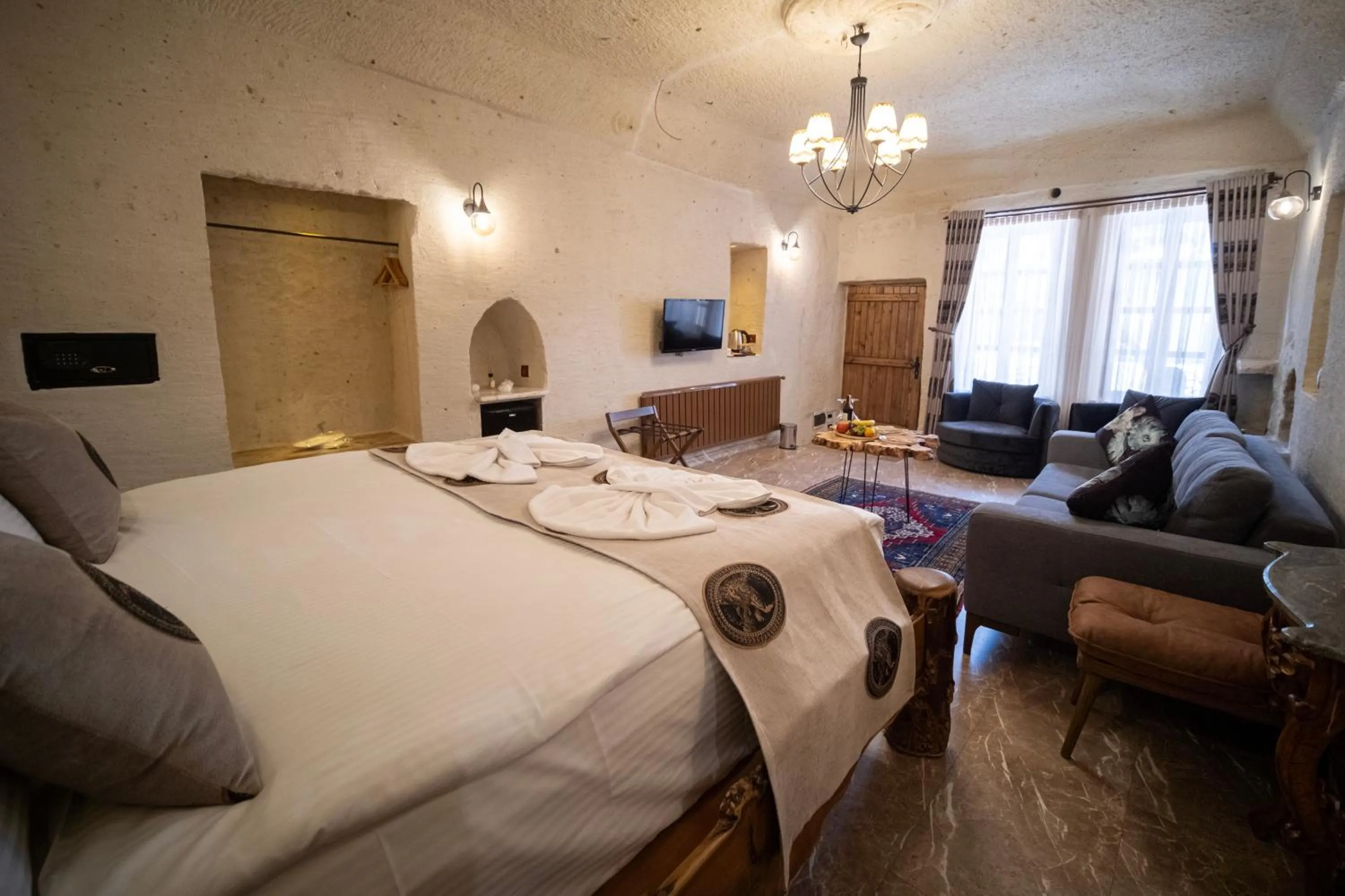 Bed in Urgup Evi Cave Hotel