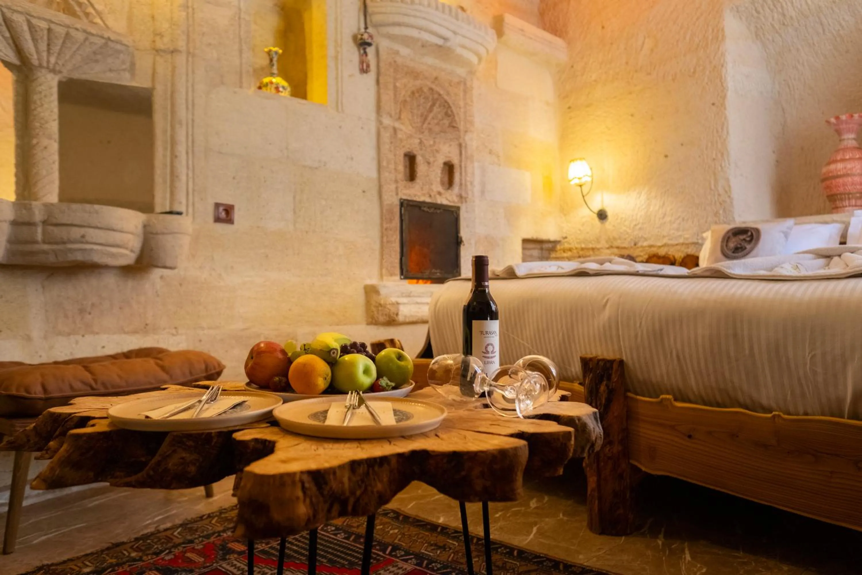 Bed in Urgup Evi Cave Hotel