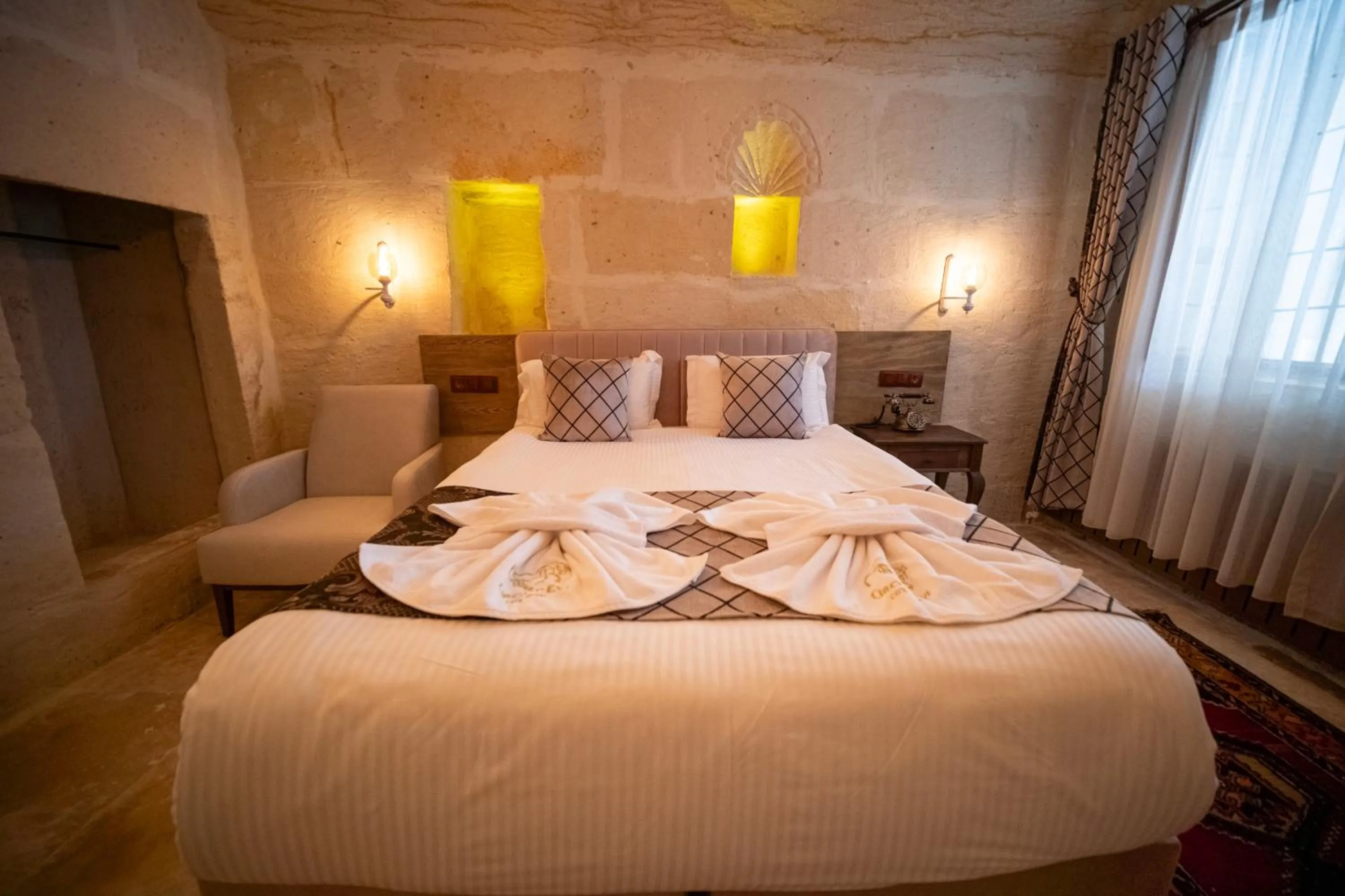 Bed in Urgup Evi Cave Hotel