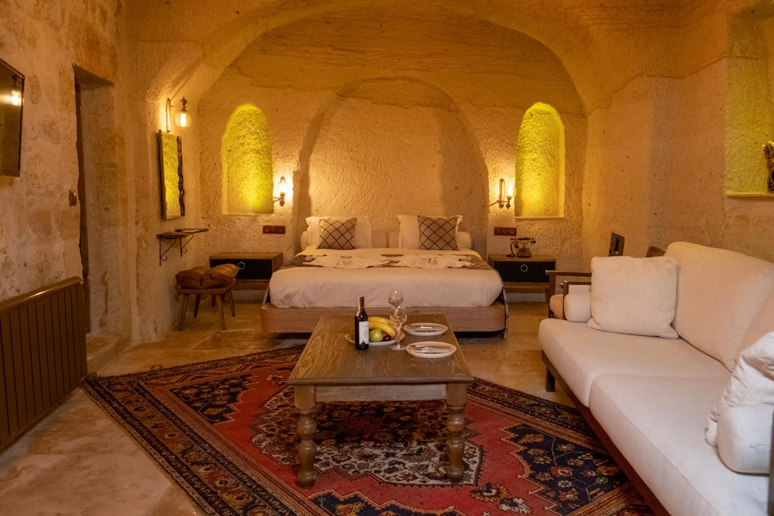 Bed in Urgup Evi Cave Hotel