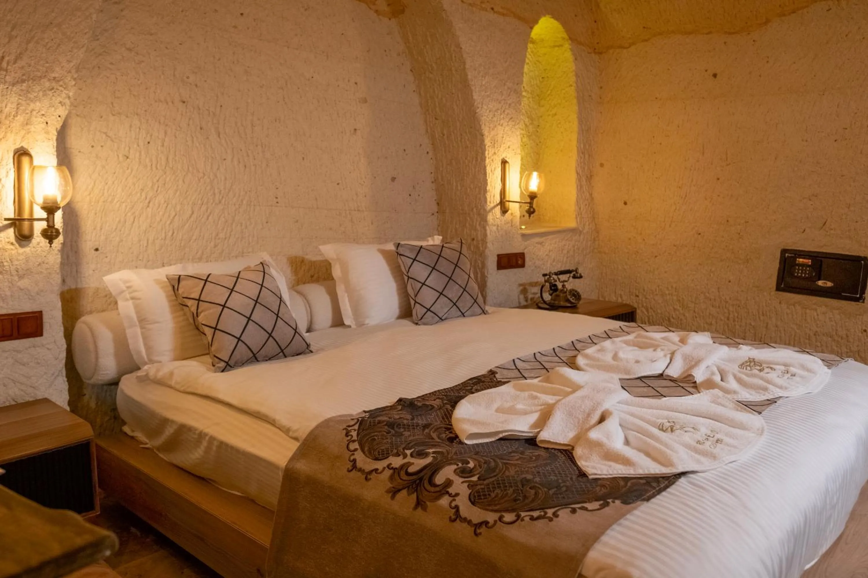 Bed in Urgup Evi Cave Hotel