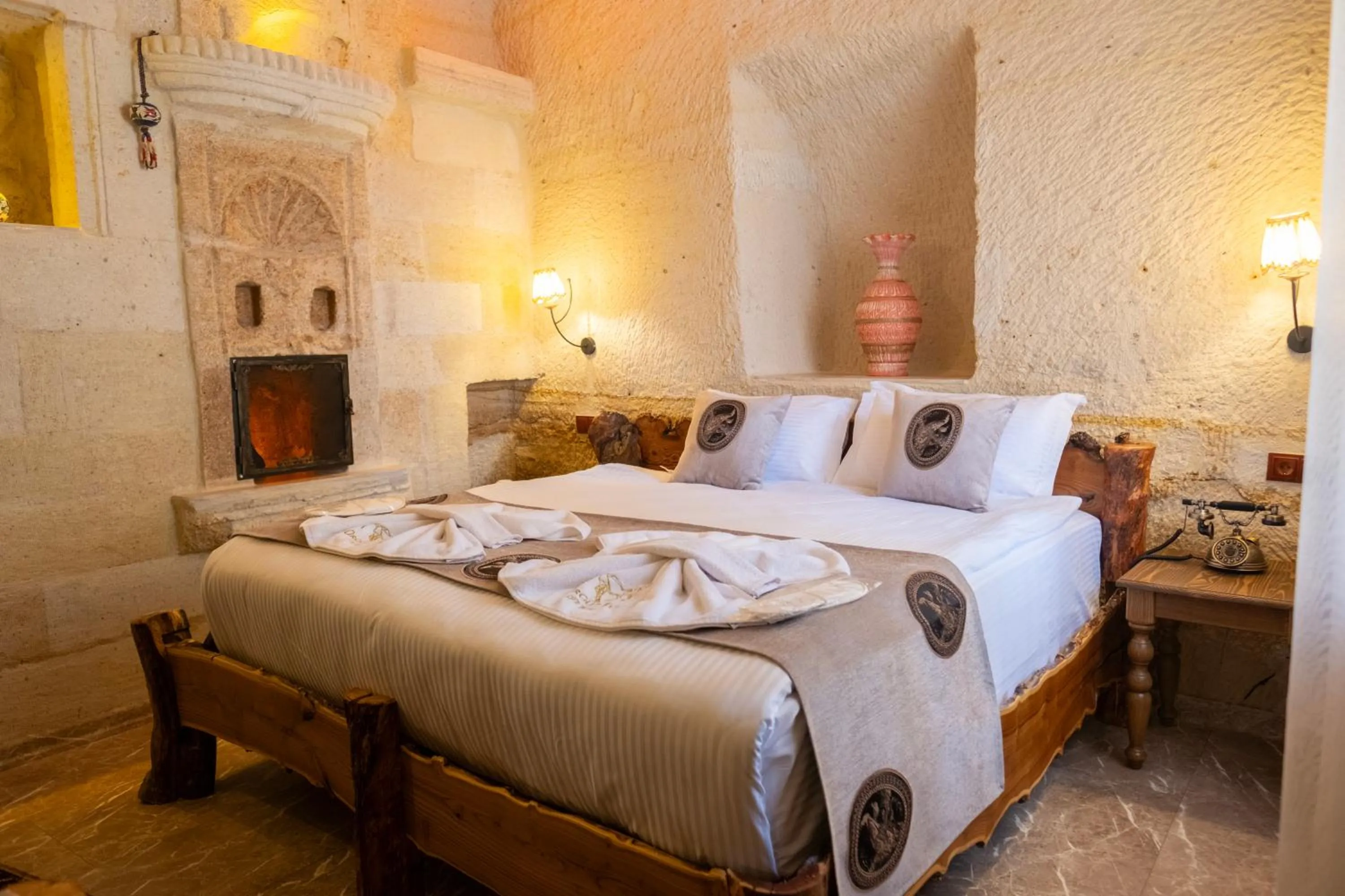 Bed in Urgup Evi Cave Hotel
