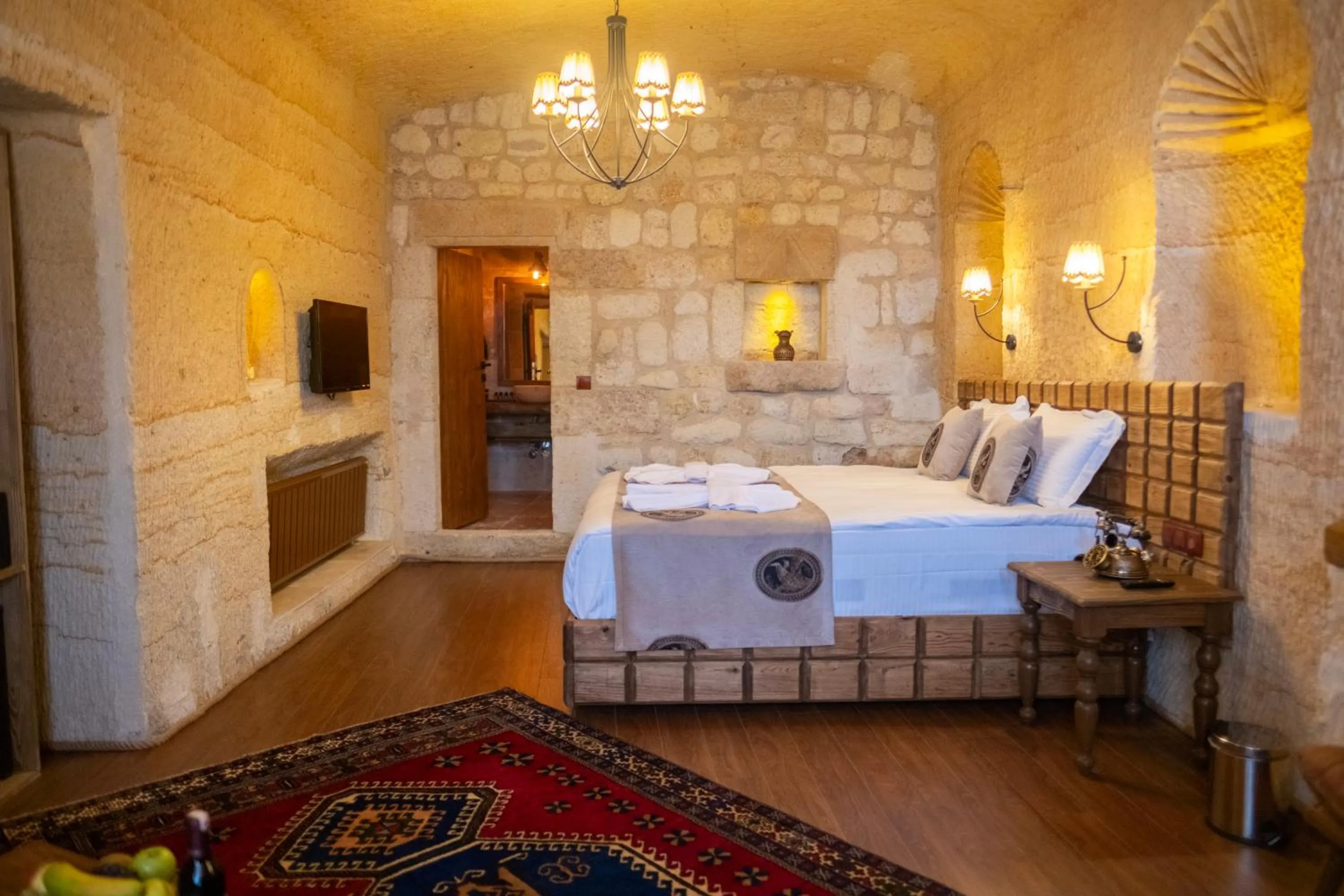 Bed in Urgup Evi Cave Hotel