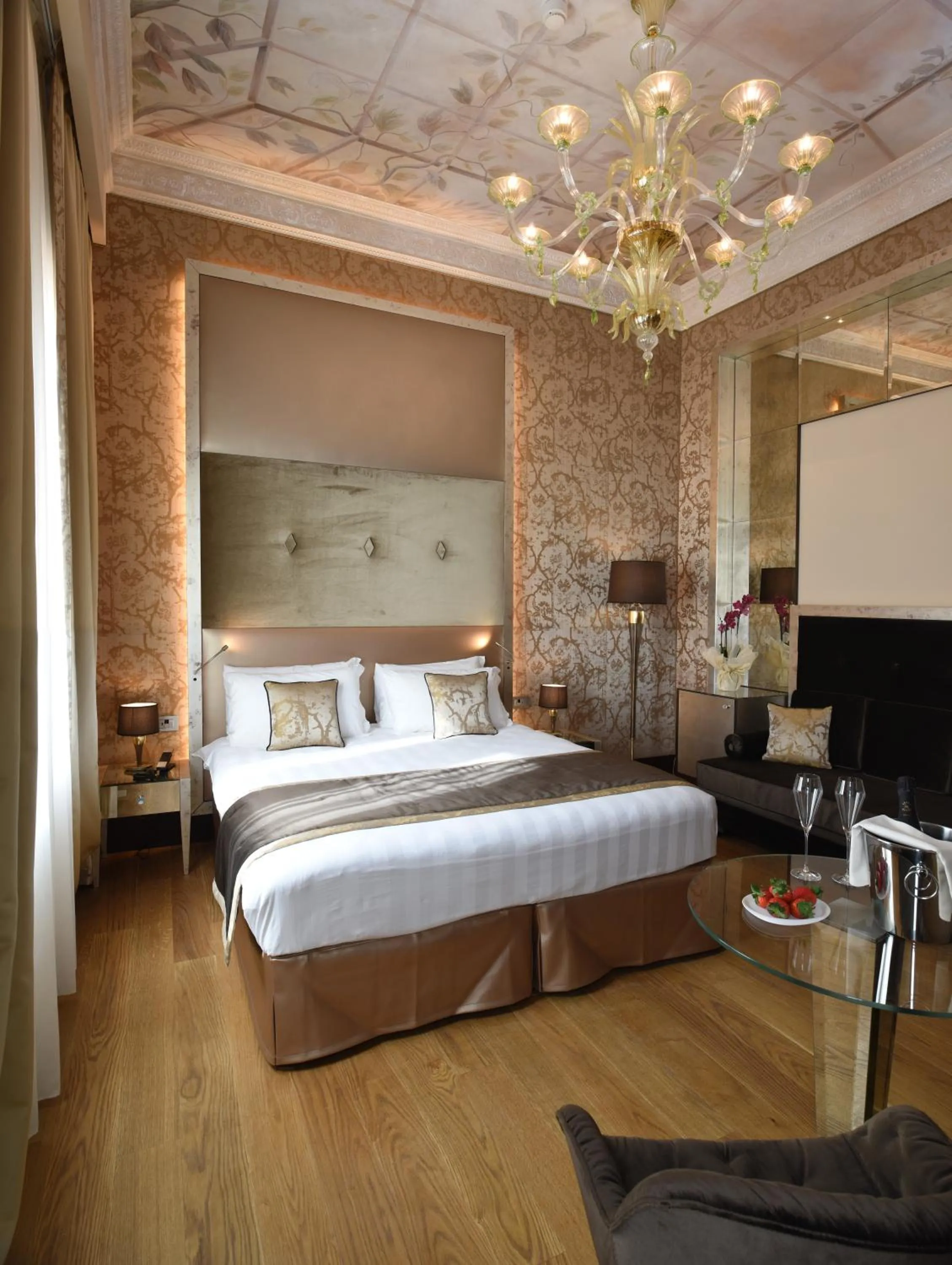 Photo of the whole room, Bed in Santa Croce Boutique Hotel