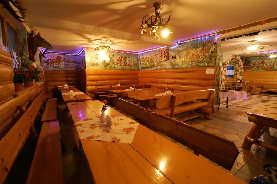 Restaurant/places to eat in "Harnaś" Ząb-Bustryk