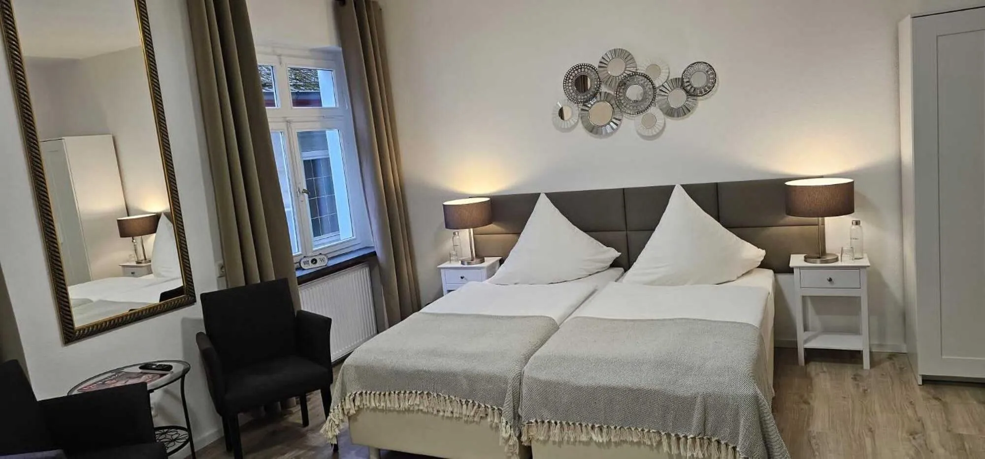 Bedroom, Bed in Hotelbetriebe Güldenhaupt GmbH