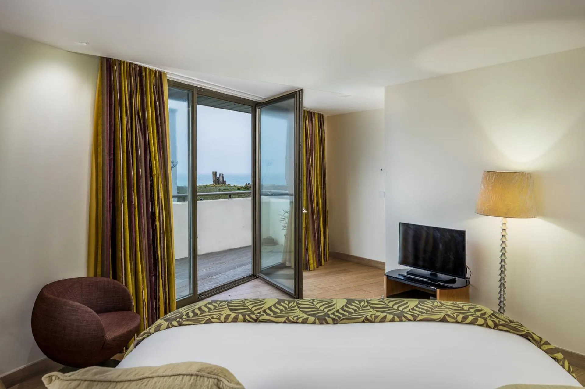 Bedroom, Bed in Scarlet Hotel - Adults Only