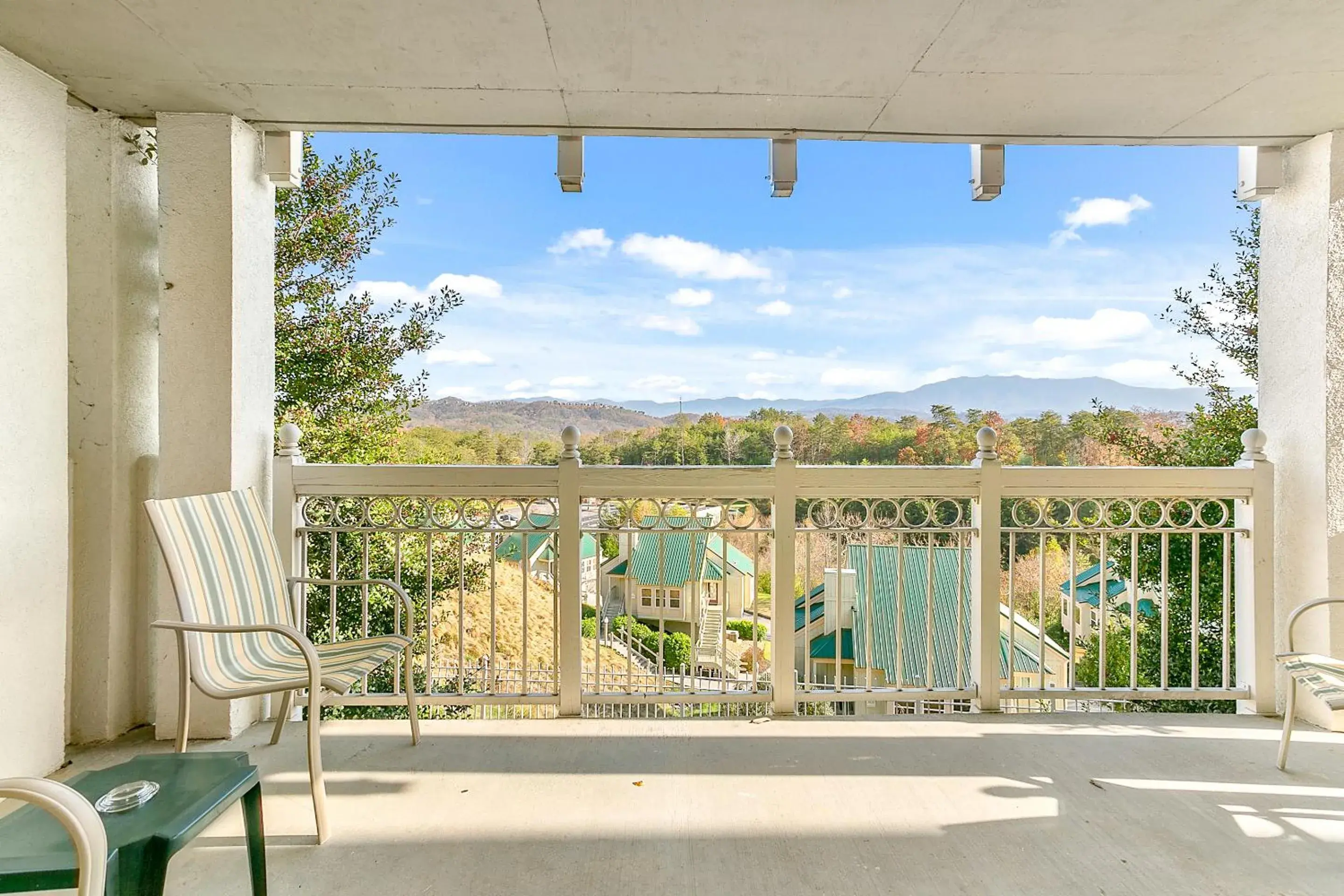 Suite with Mountain View in Sunrise Ridge Resort Suite with Mountain View in Sunrise Ridge Resort