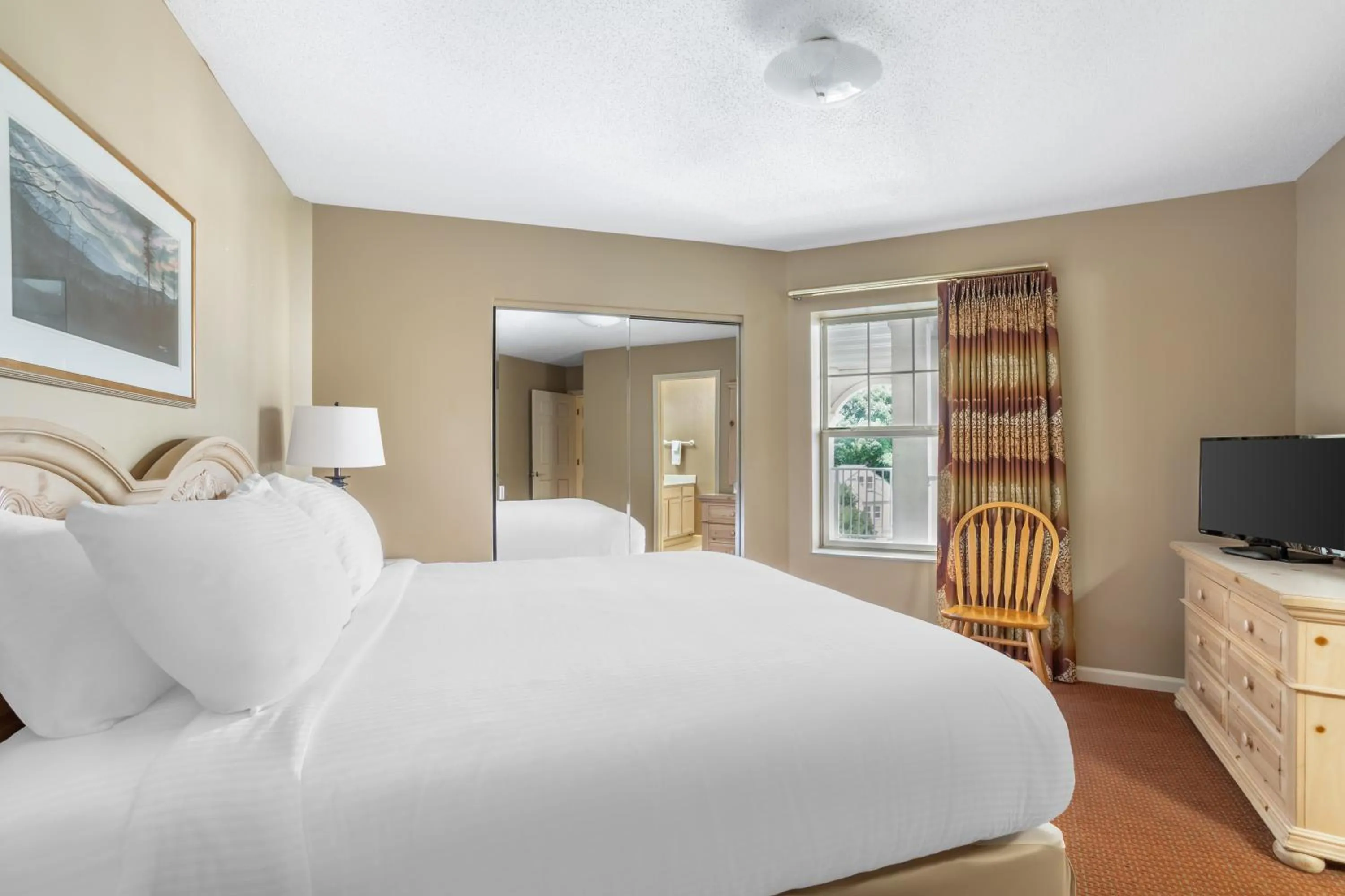 Bed in Sunrise Ridge Resort