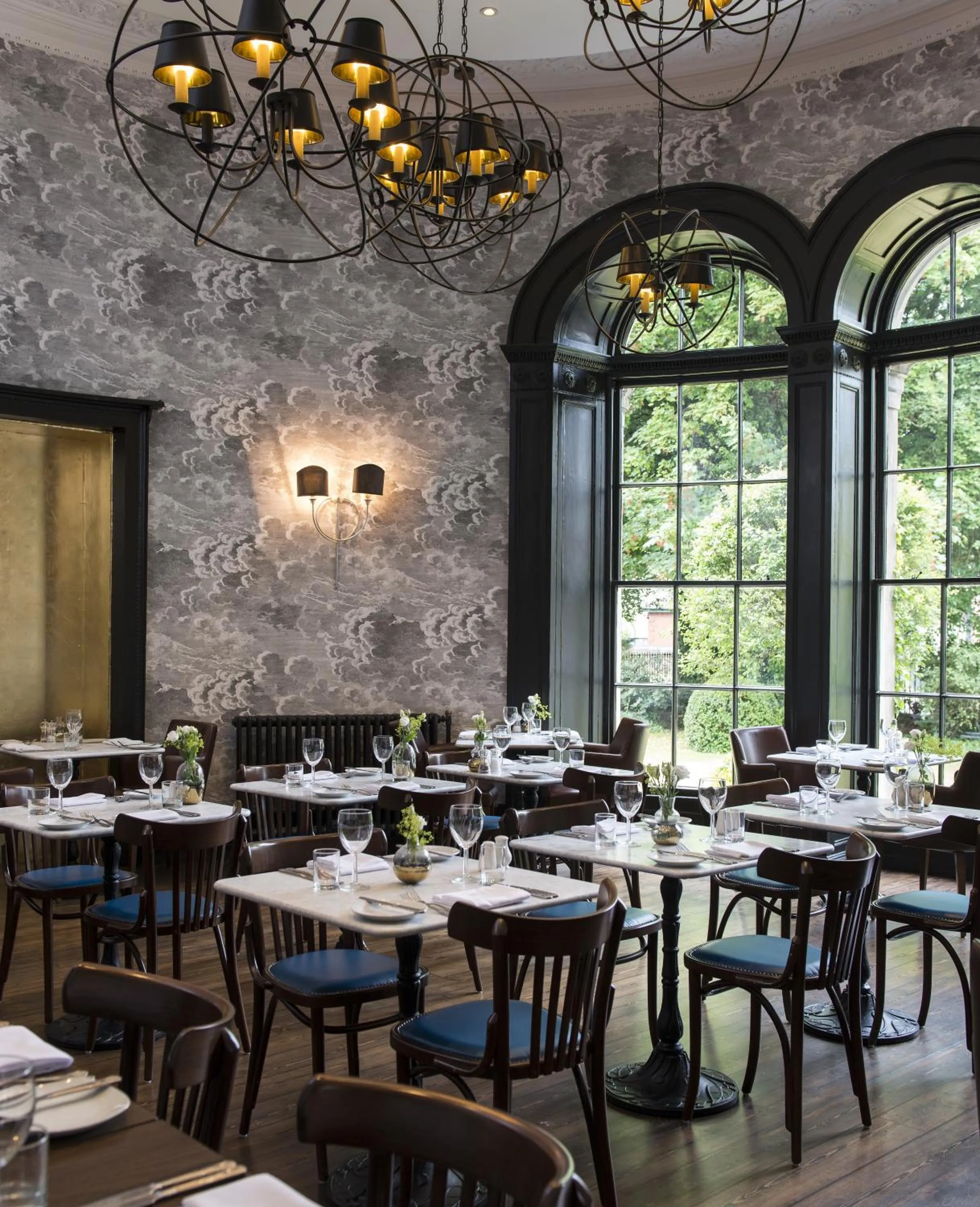 Restaurant/places to eat in The Churchill Hotel