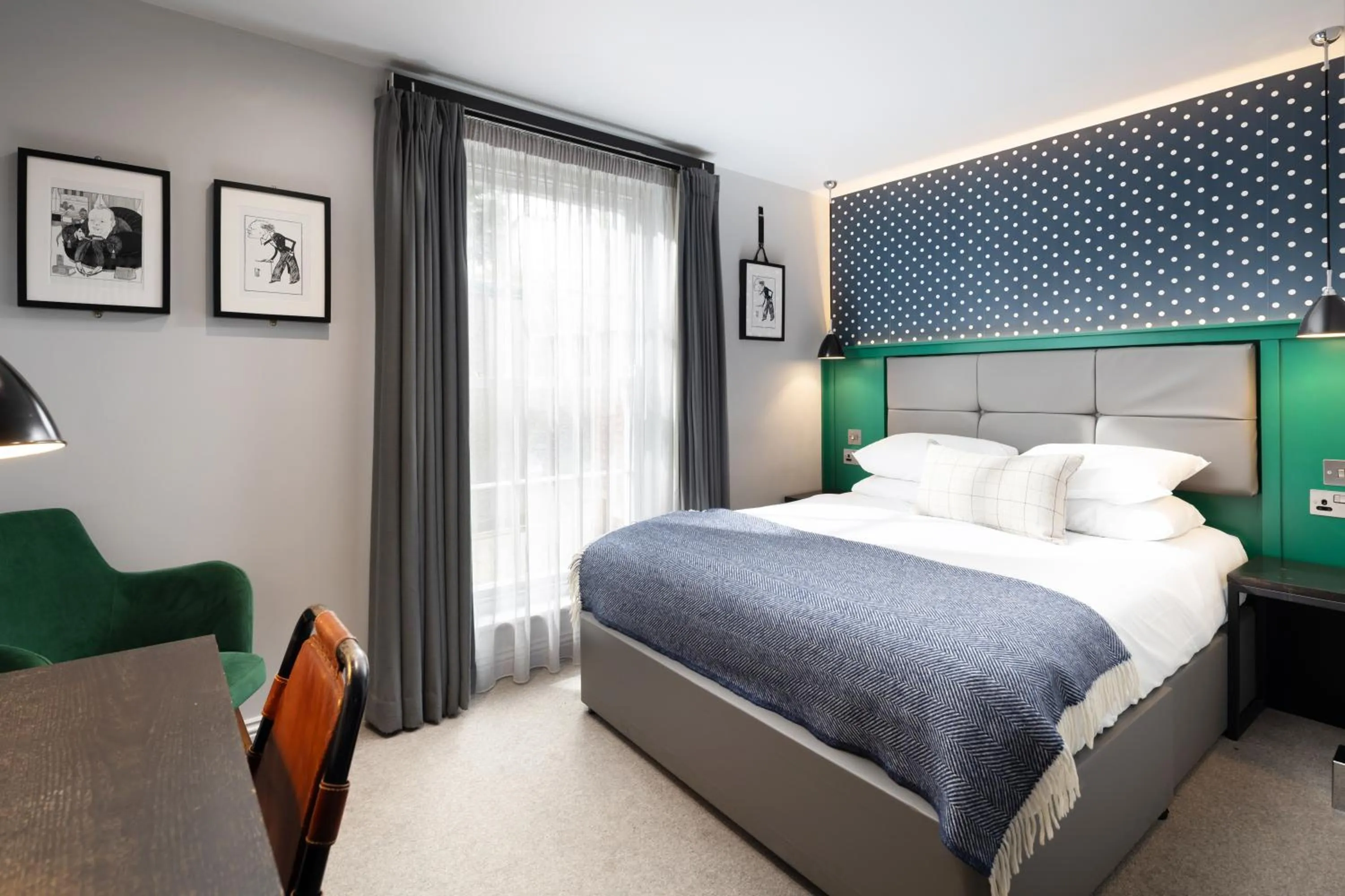 Bedroom, Bed in The Churchill Hotel