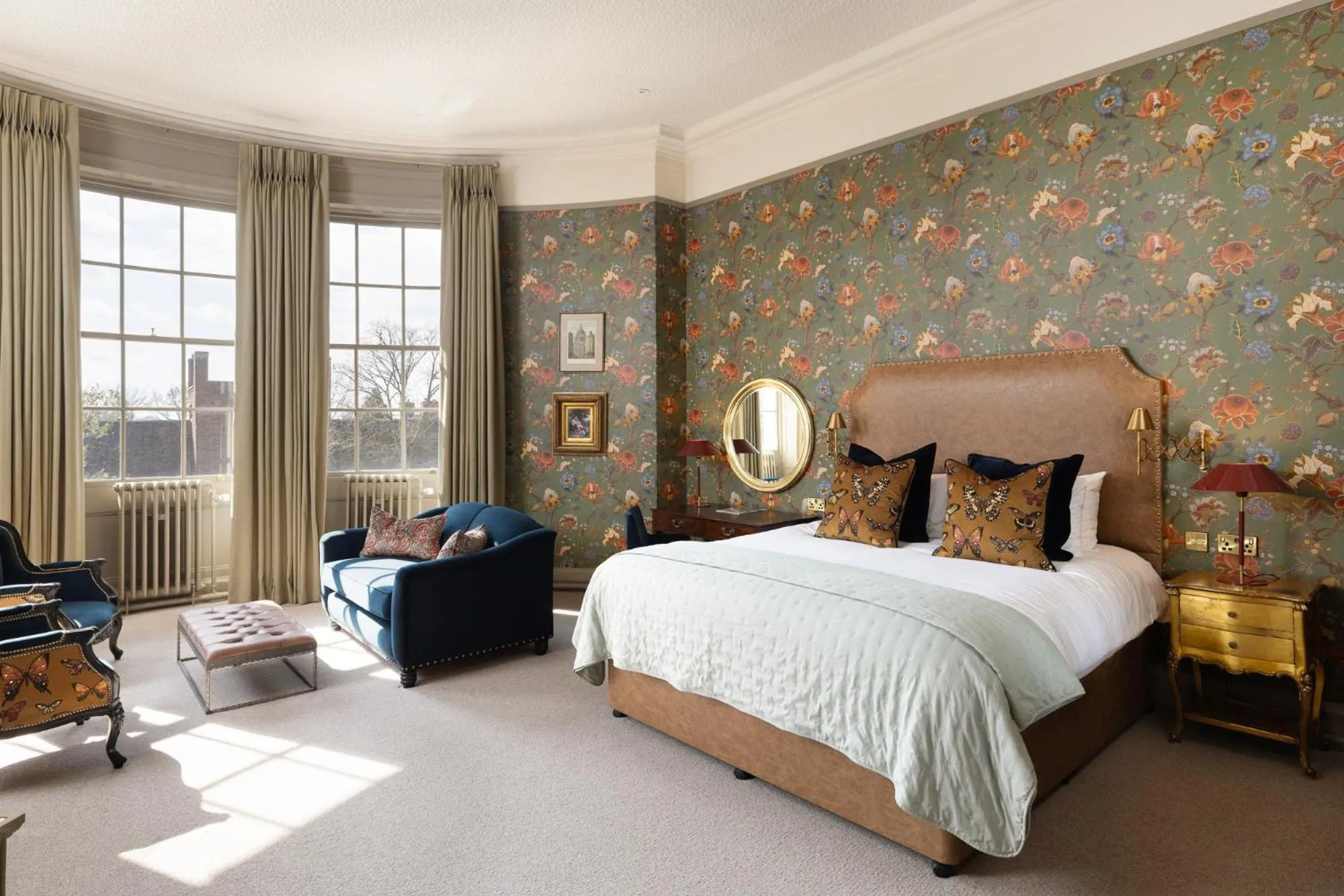 Bedroom, Bed in The Churchill Hotel