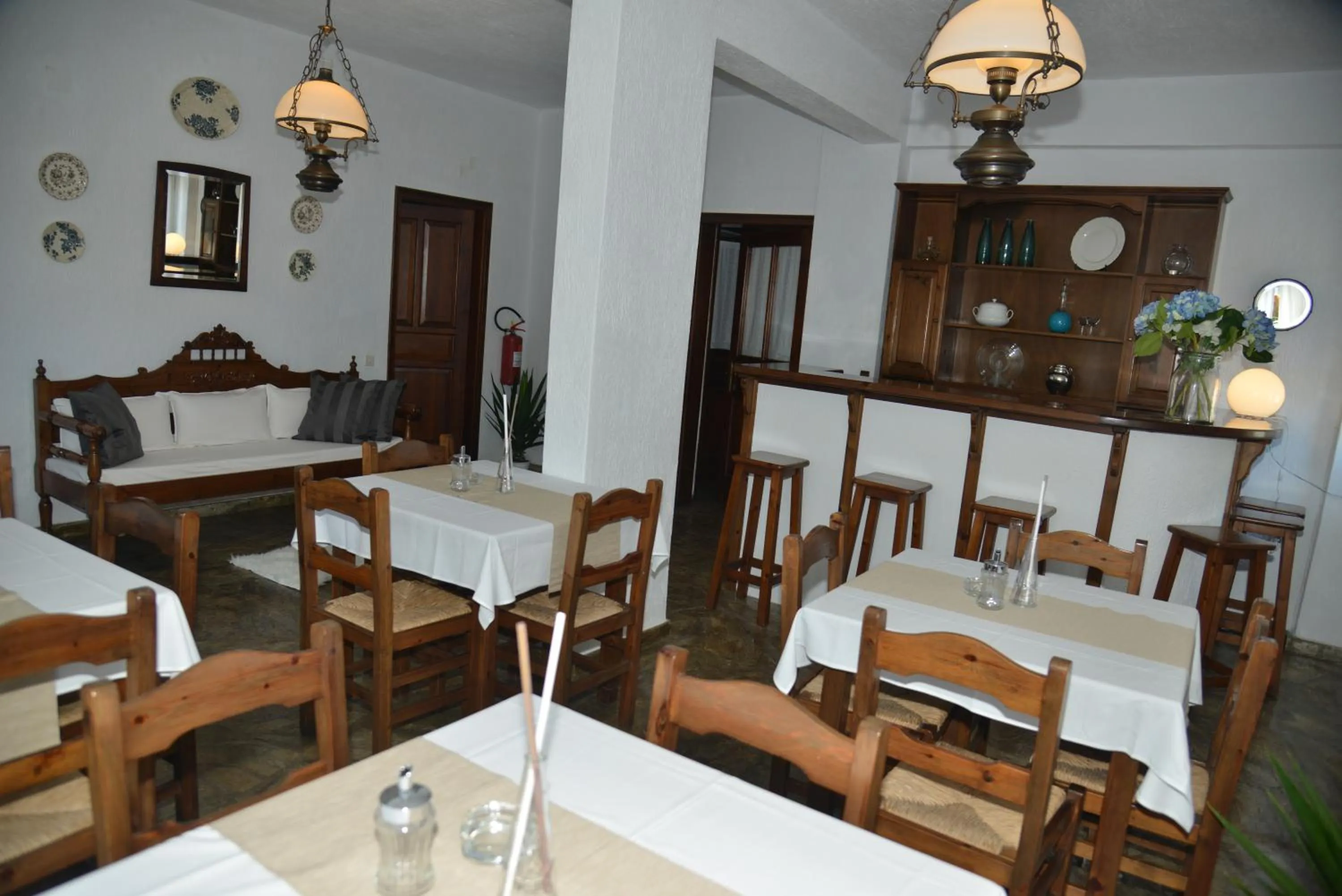 Communal lounge/ TV room in Hotel Anelli