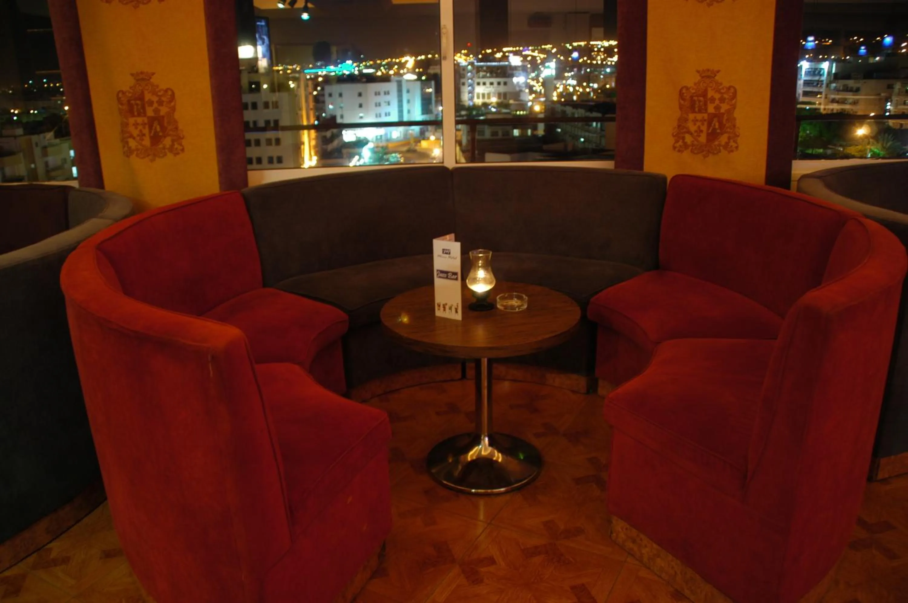 Restaurant/places to eat in Mina Hotel