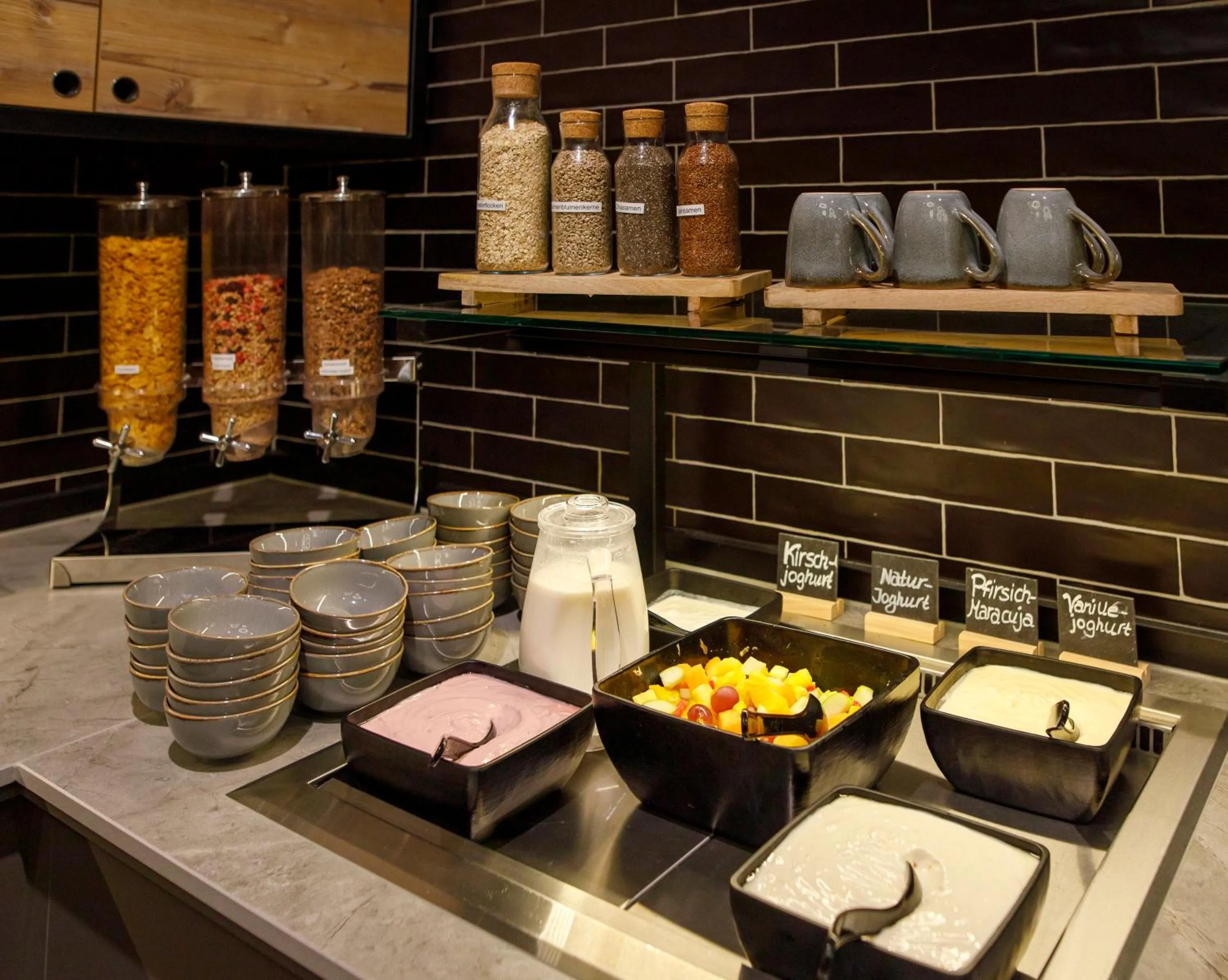 Buffet breakfast in Kedi Hotel Papenburg