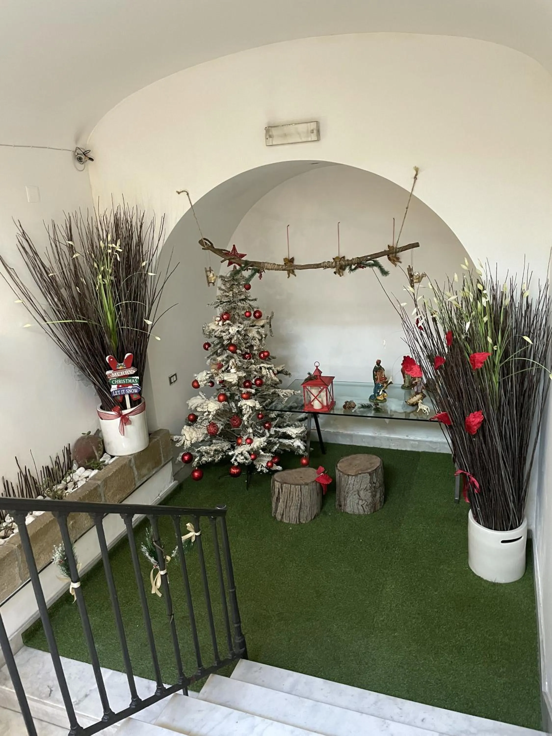 Decorative detail in Resort CostantiNapoli 27