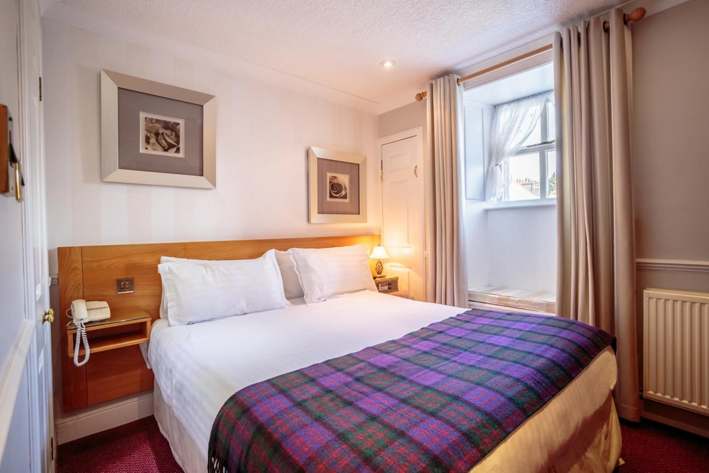 Small Double Room in The Waterfront