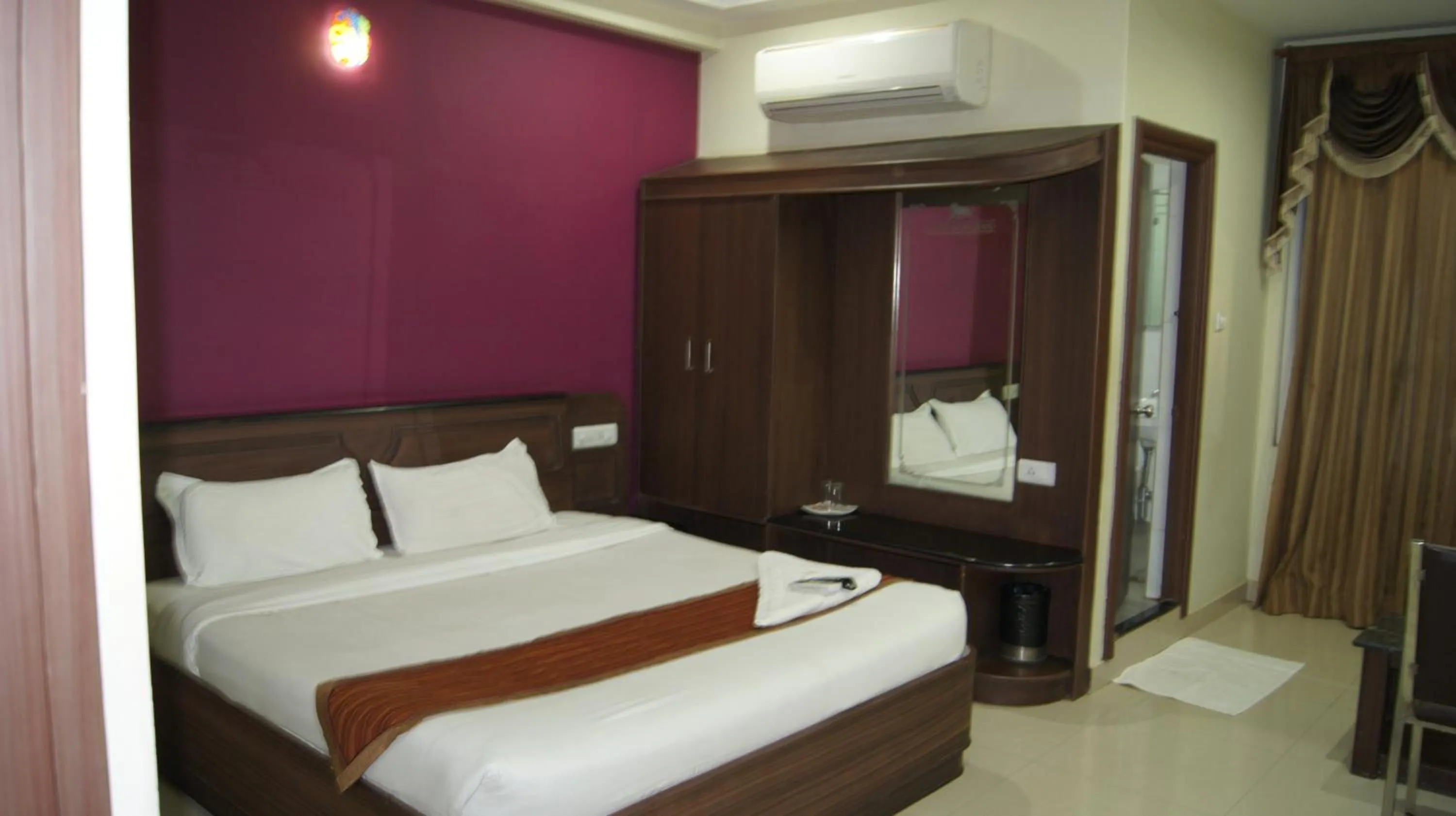 Bedroom, Bed in Hotel MGM Grand