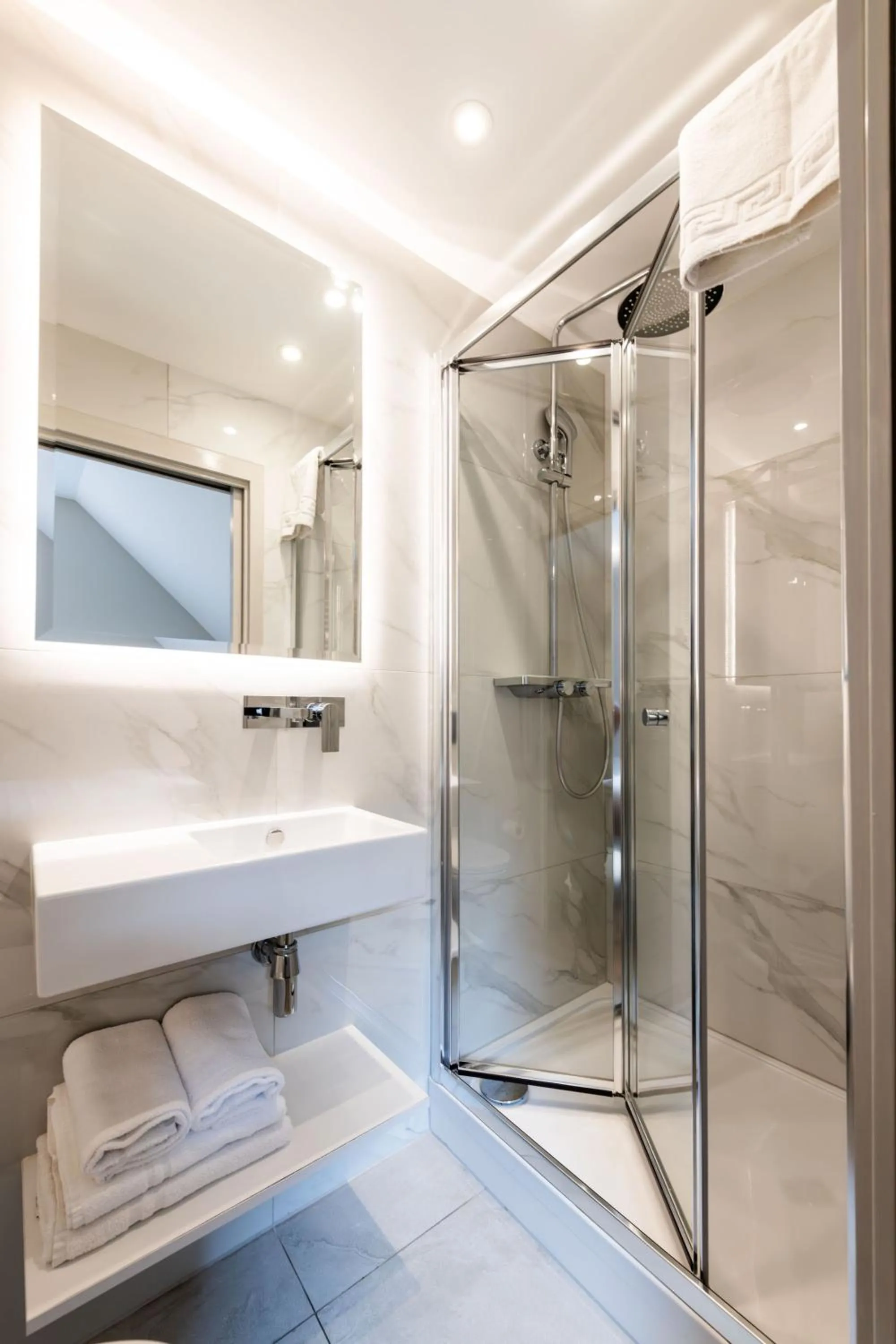 Bathroom in NOX West Hampstead
