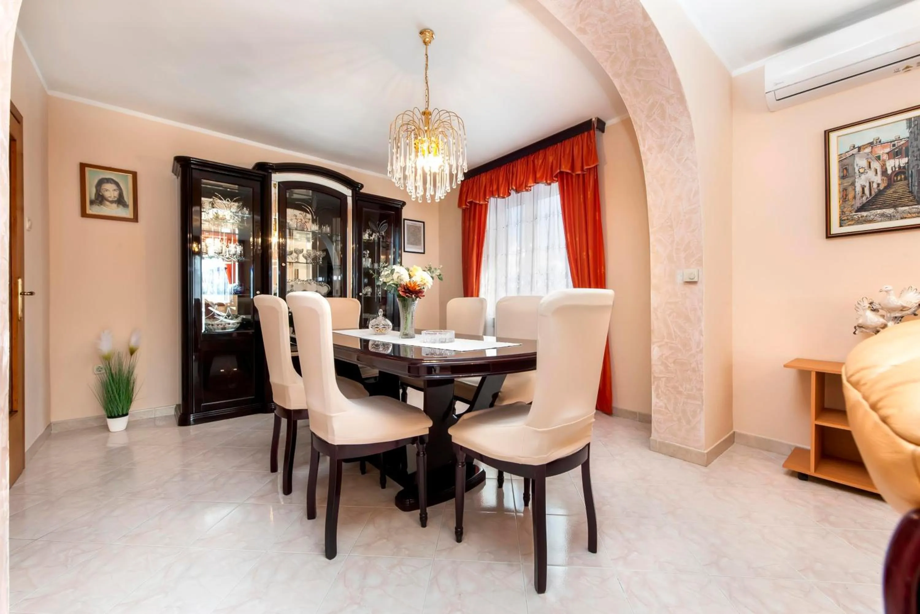 Dining area in Apartments Divna