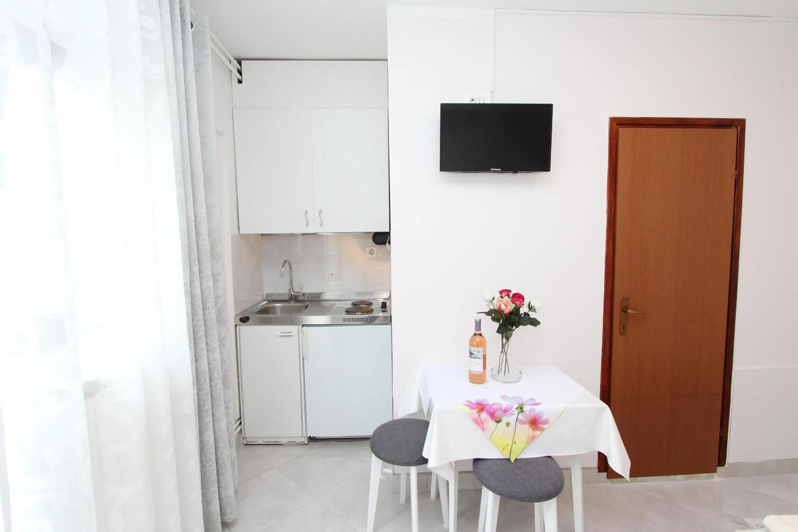 Kitchen or kitchenette in Apartments Divna