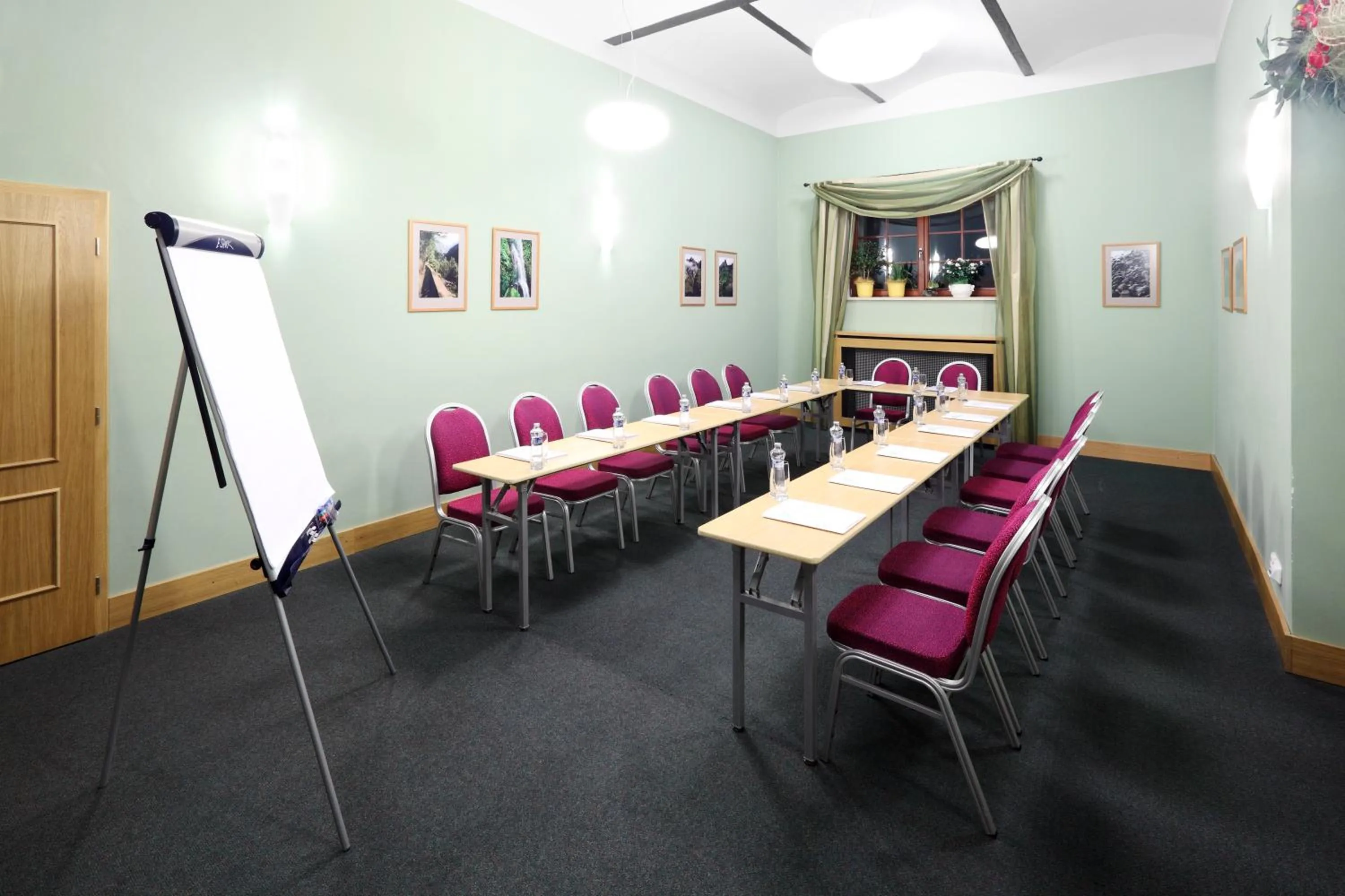 Business facilities in Hotel Chvalská Tvrz