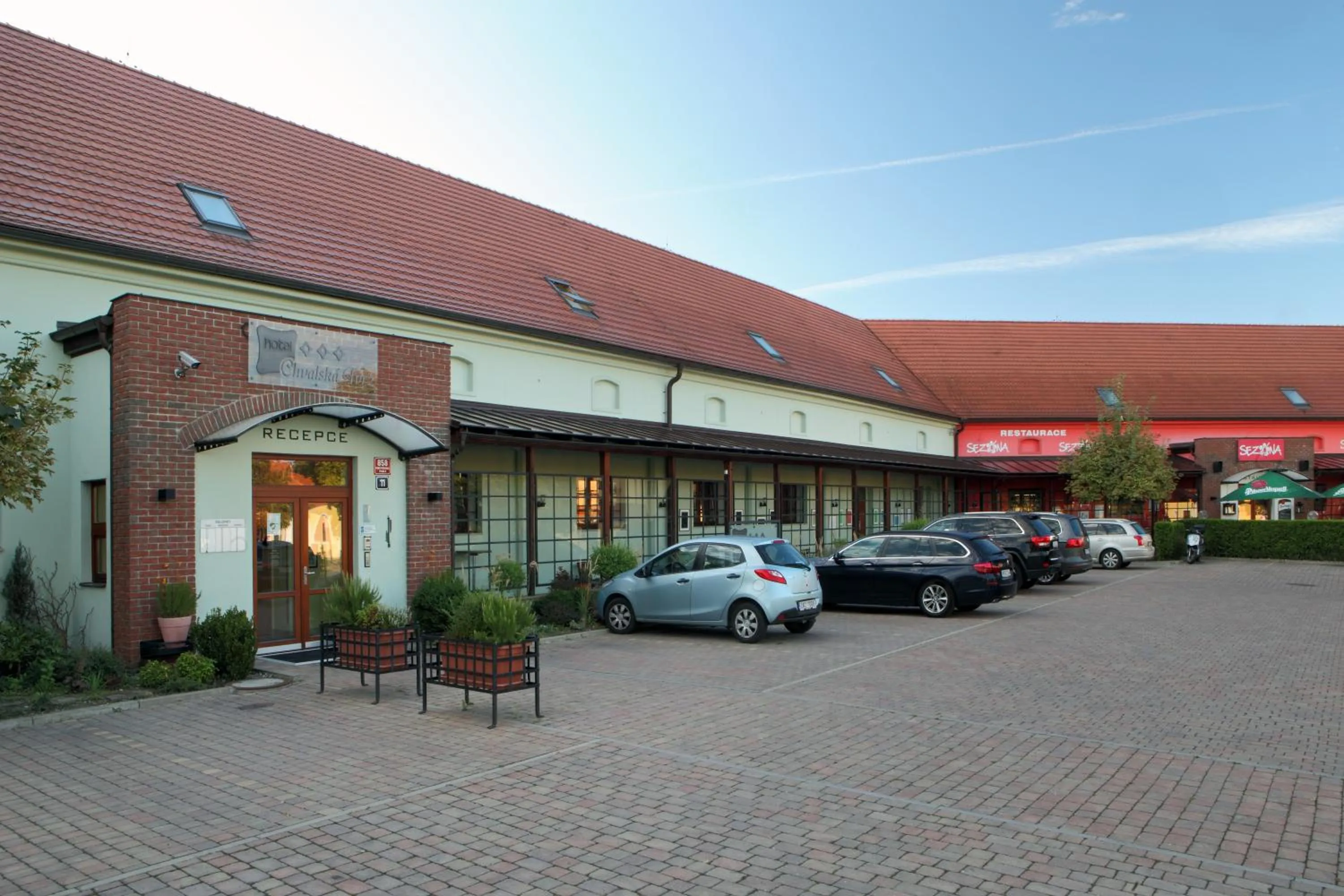 Property building in Hotel Chvalská Tvrz